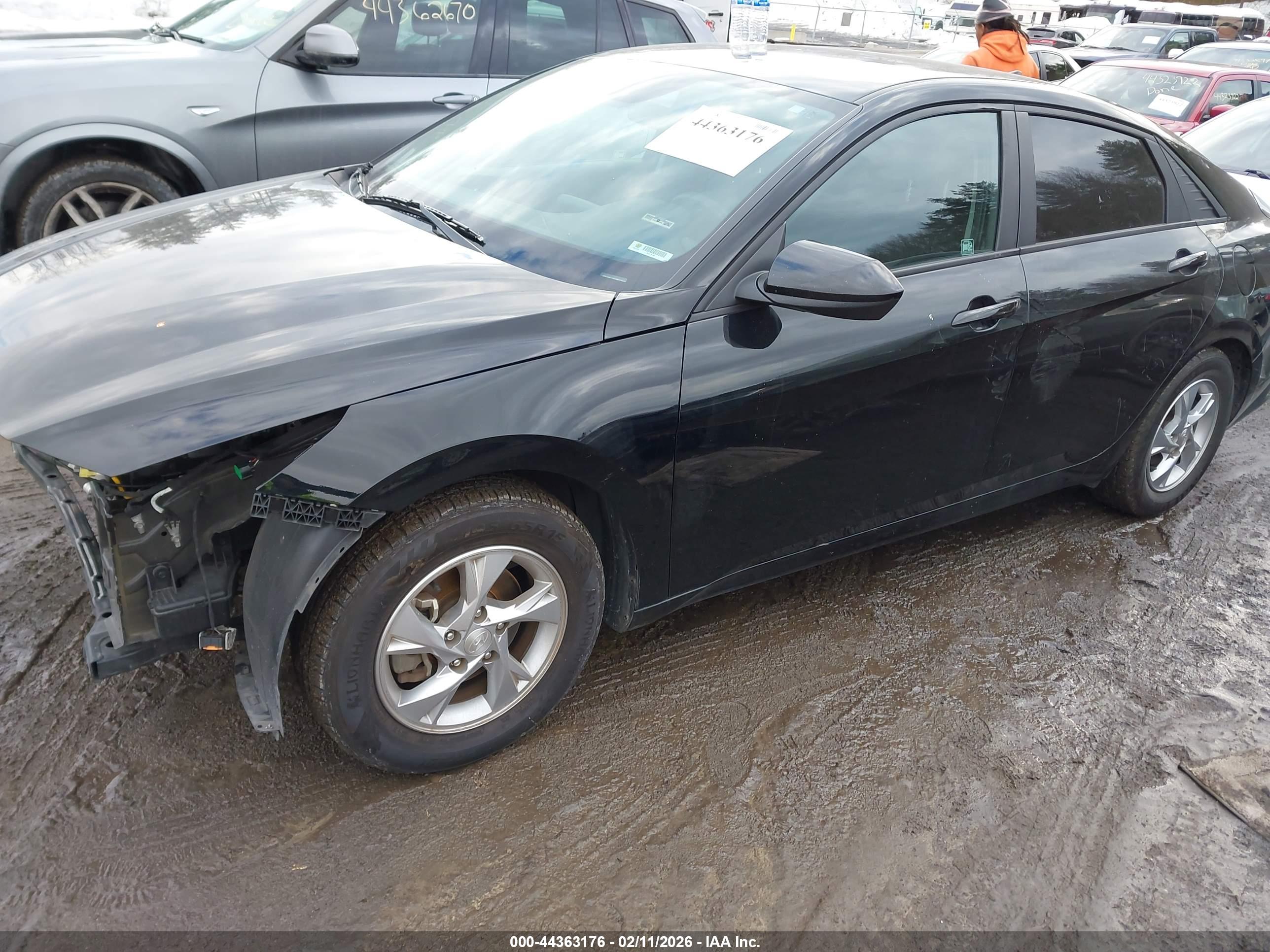 HYUNDAI ELANTRA image 2