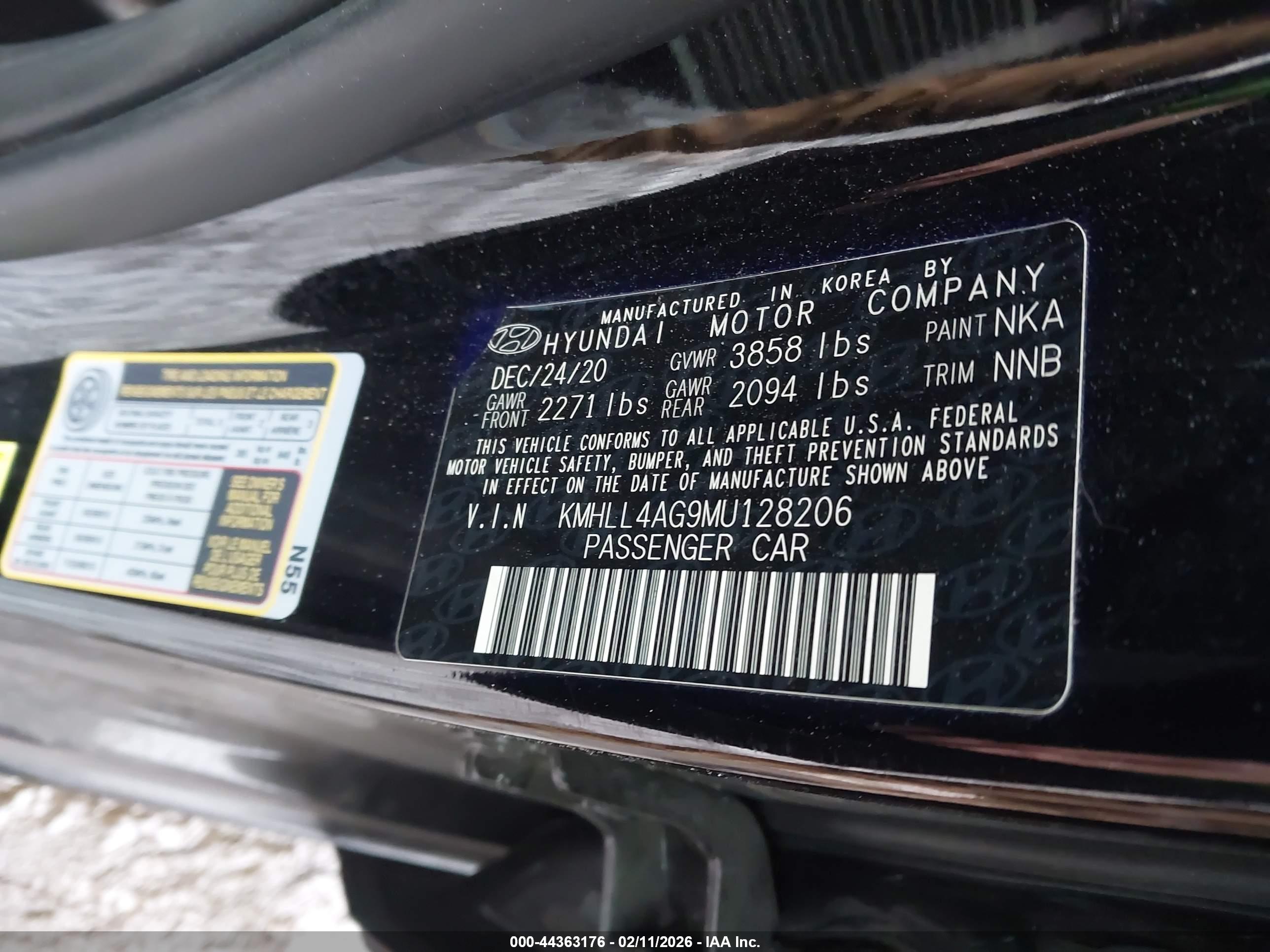HYUNDAI ELANTRA image 9