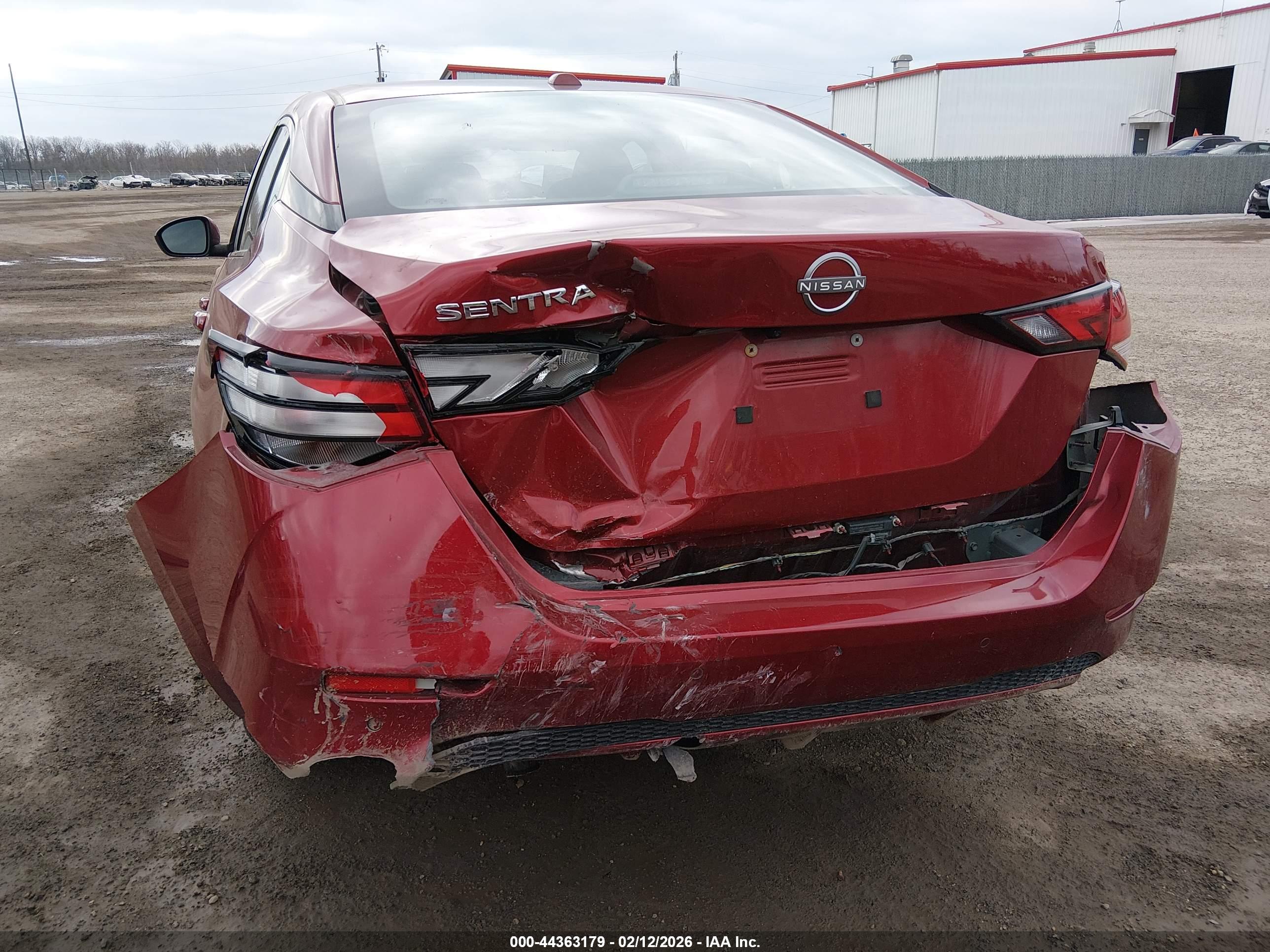 NISSAN SENTRA image 6