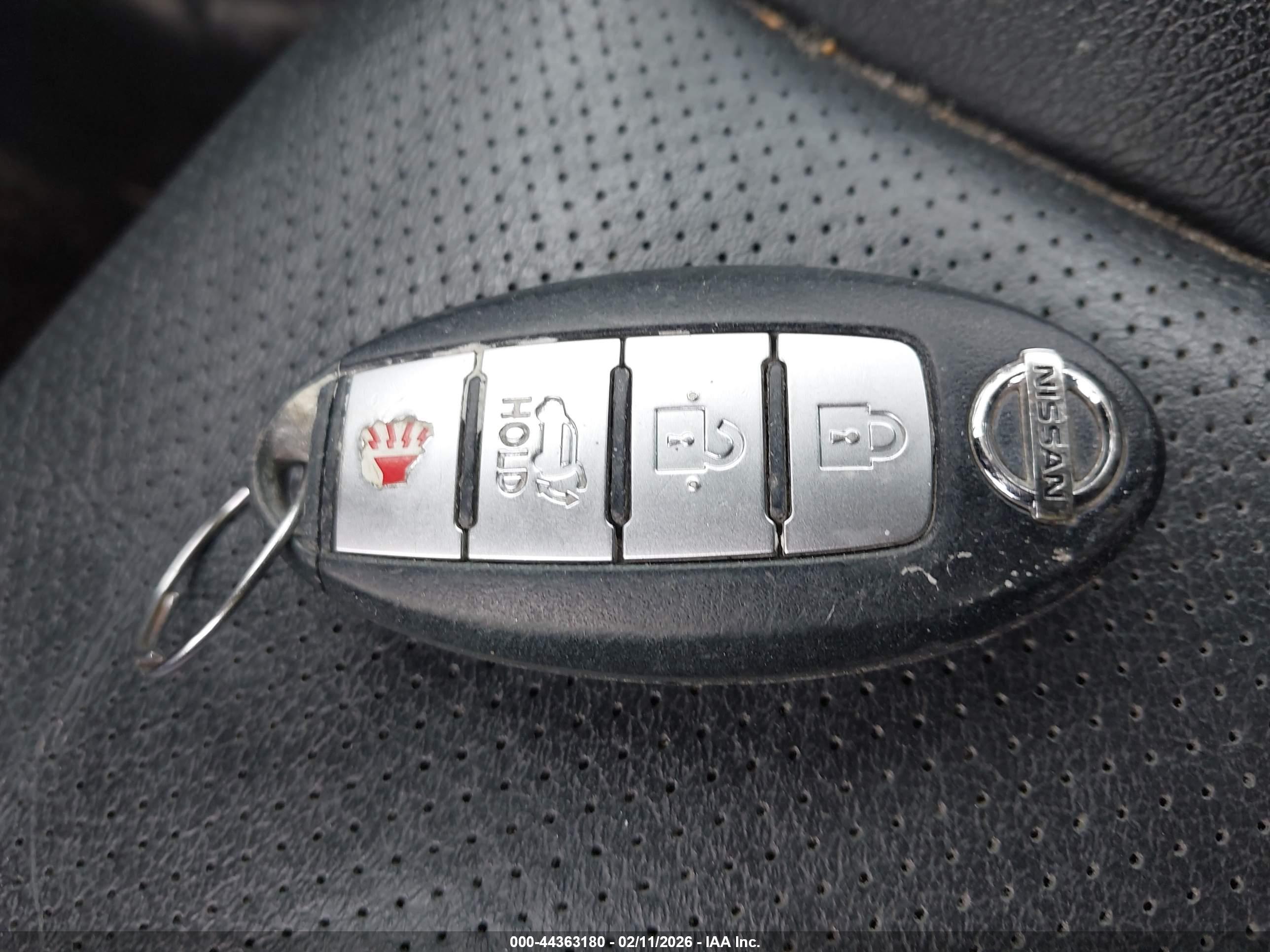NISSAN ROGUE image 11