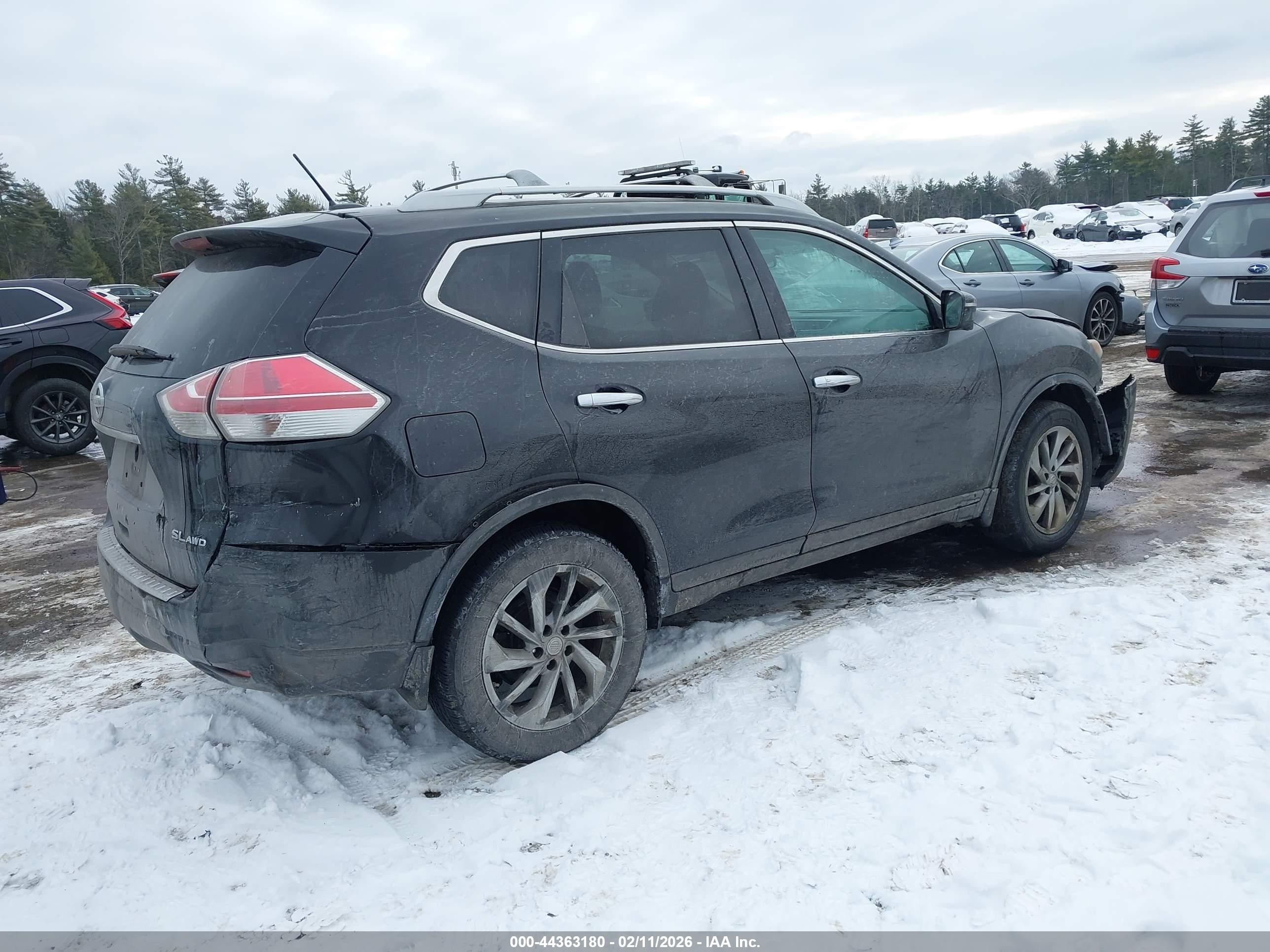 NISSAN ROGUE image 4