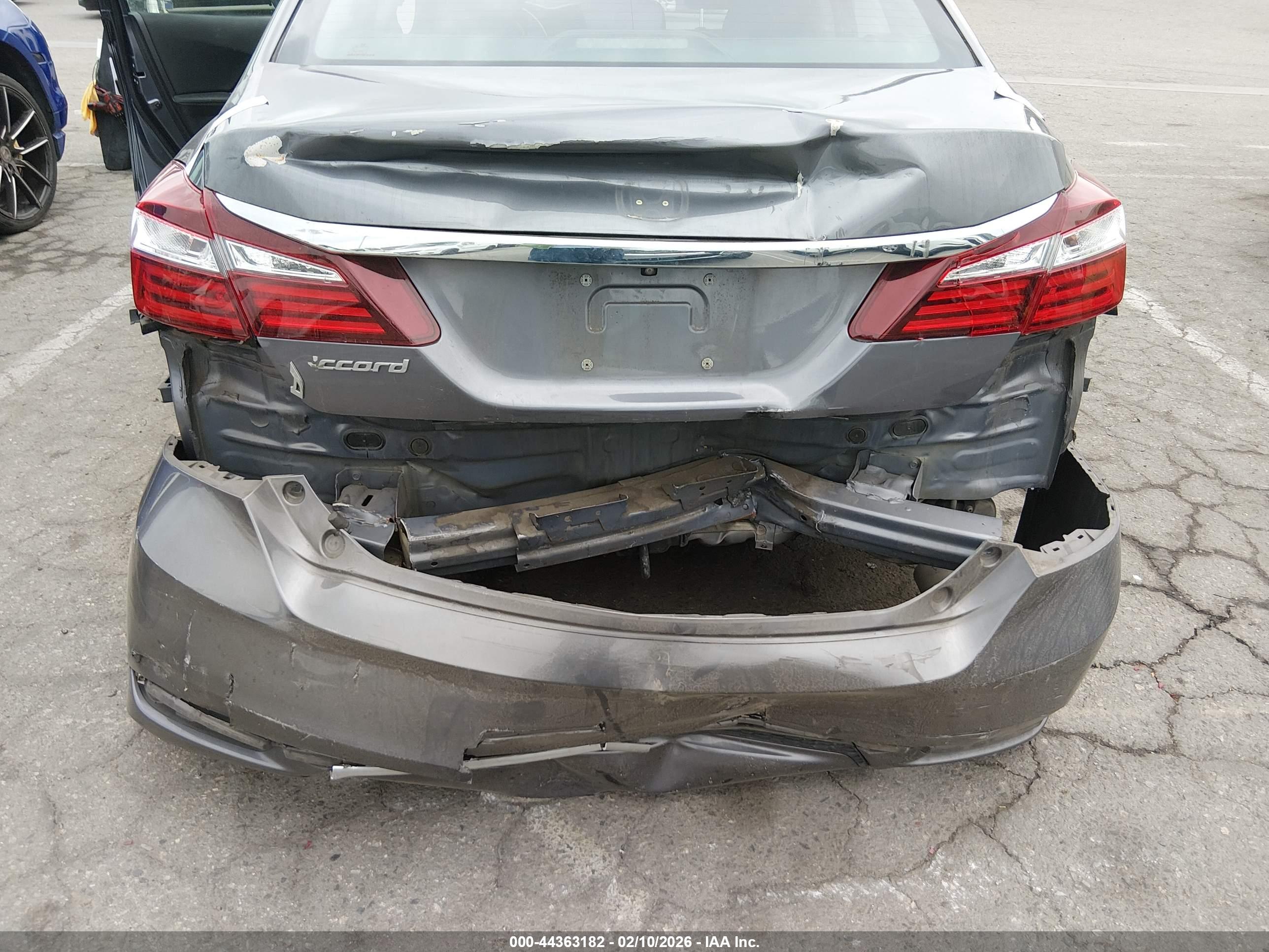 HONDA ACCORD image 6