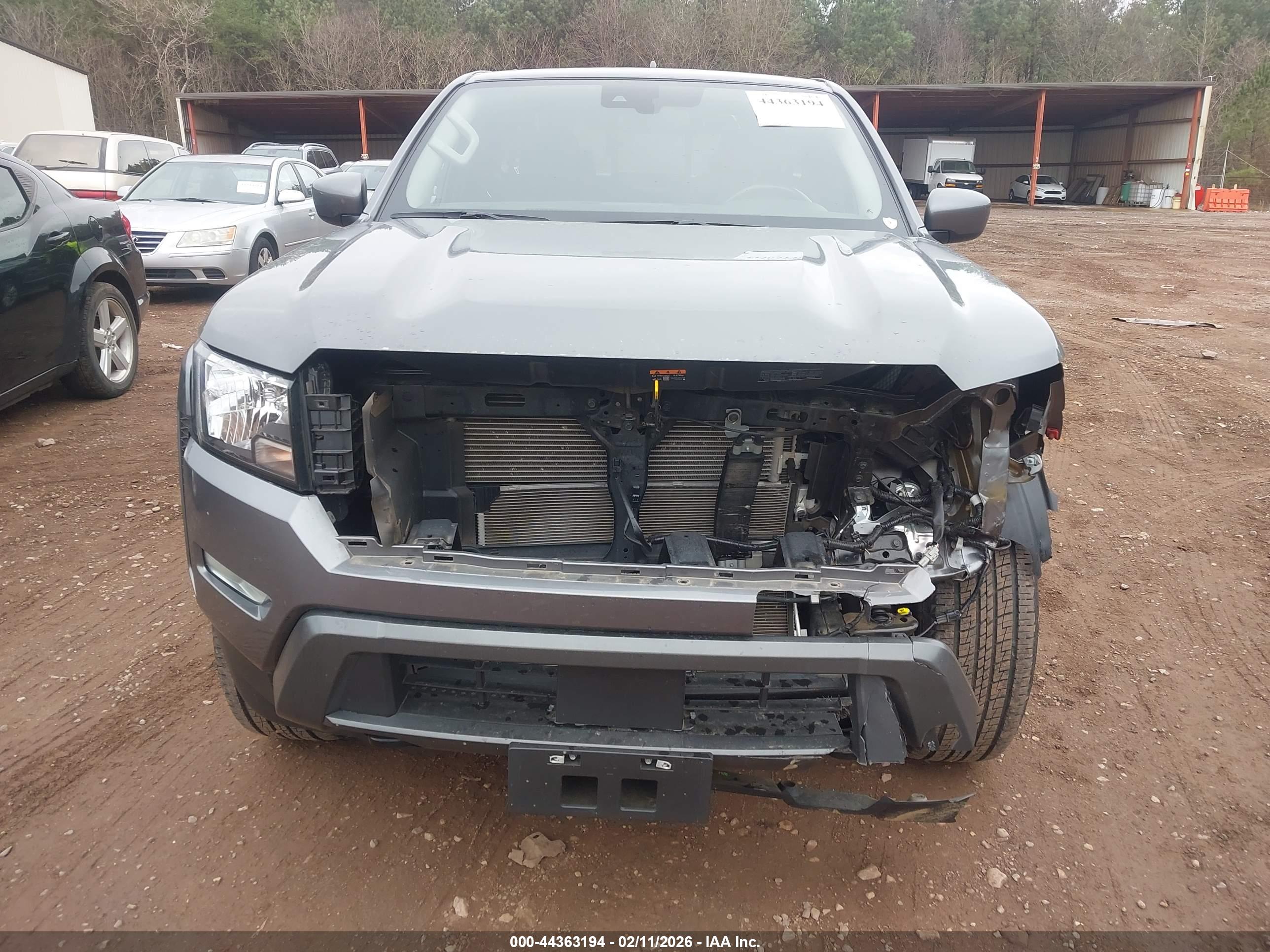 NISSAN FRONTIER image 6