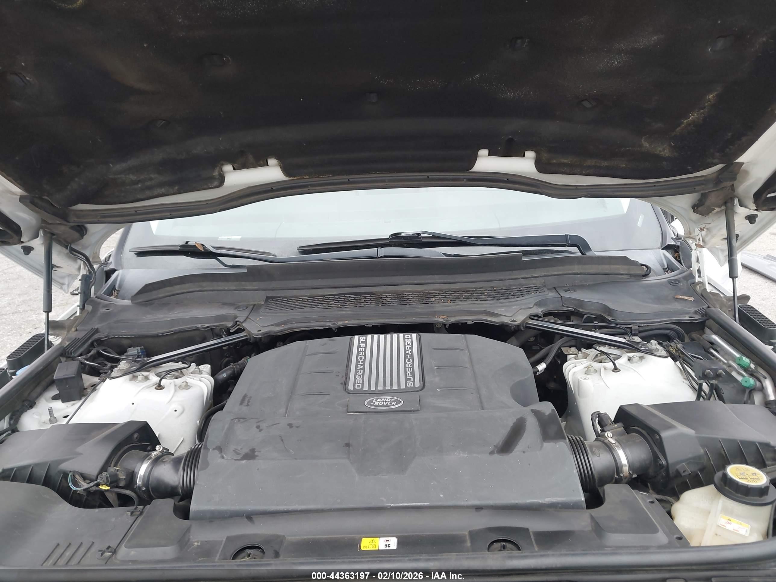 LAND ROVER image 10