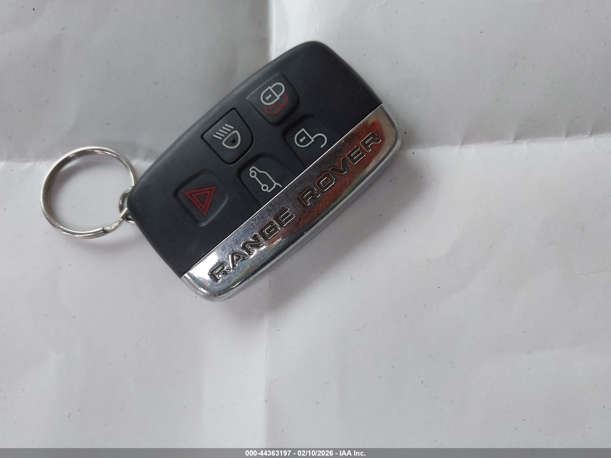LAND ROVER image 11