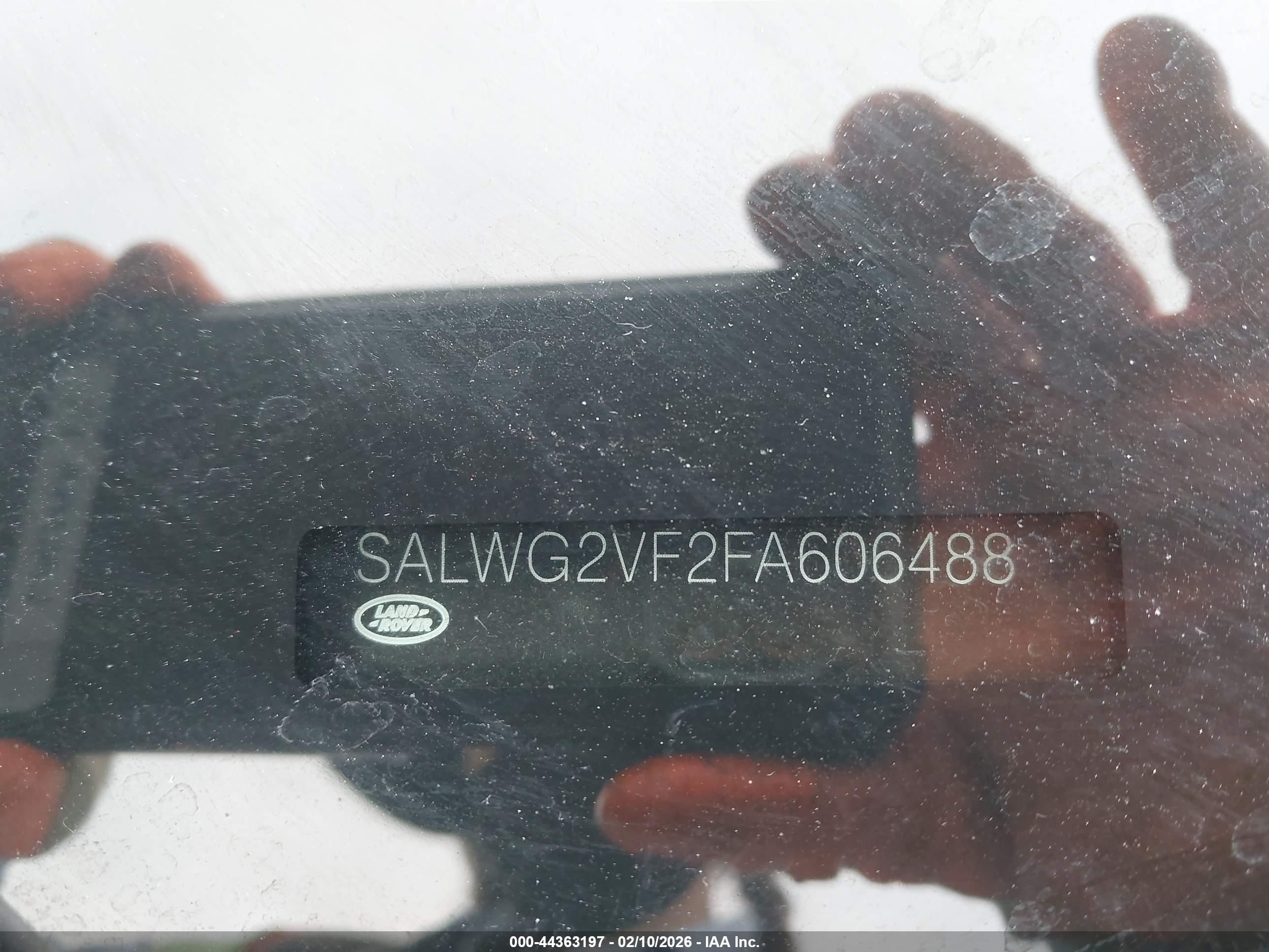 LAND ROVER image 9