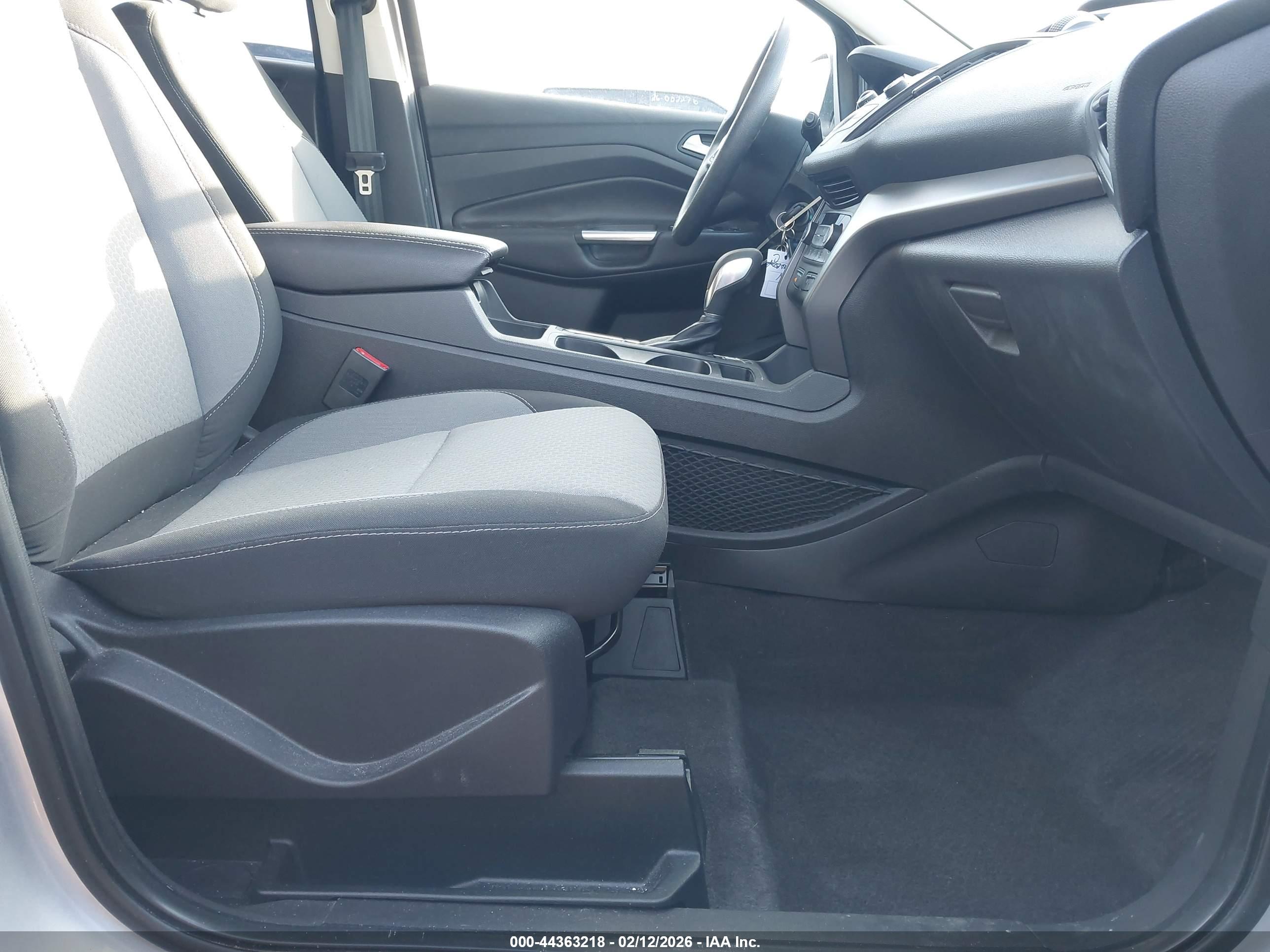 FORD ESCAPE image 5
