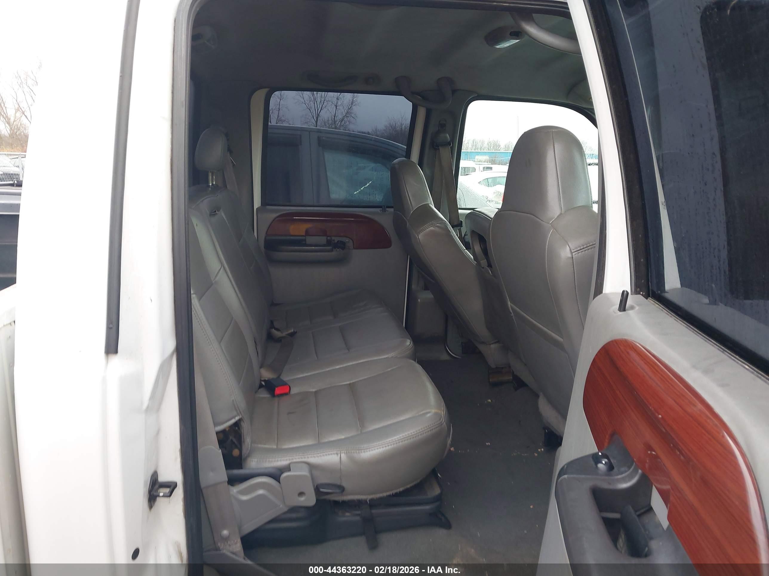 FORD F-350 image 8