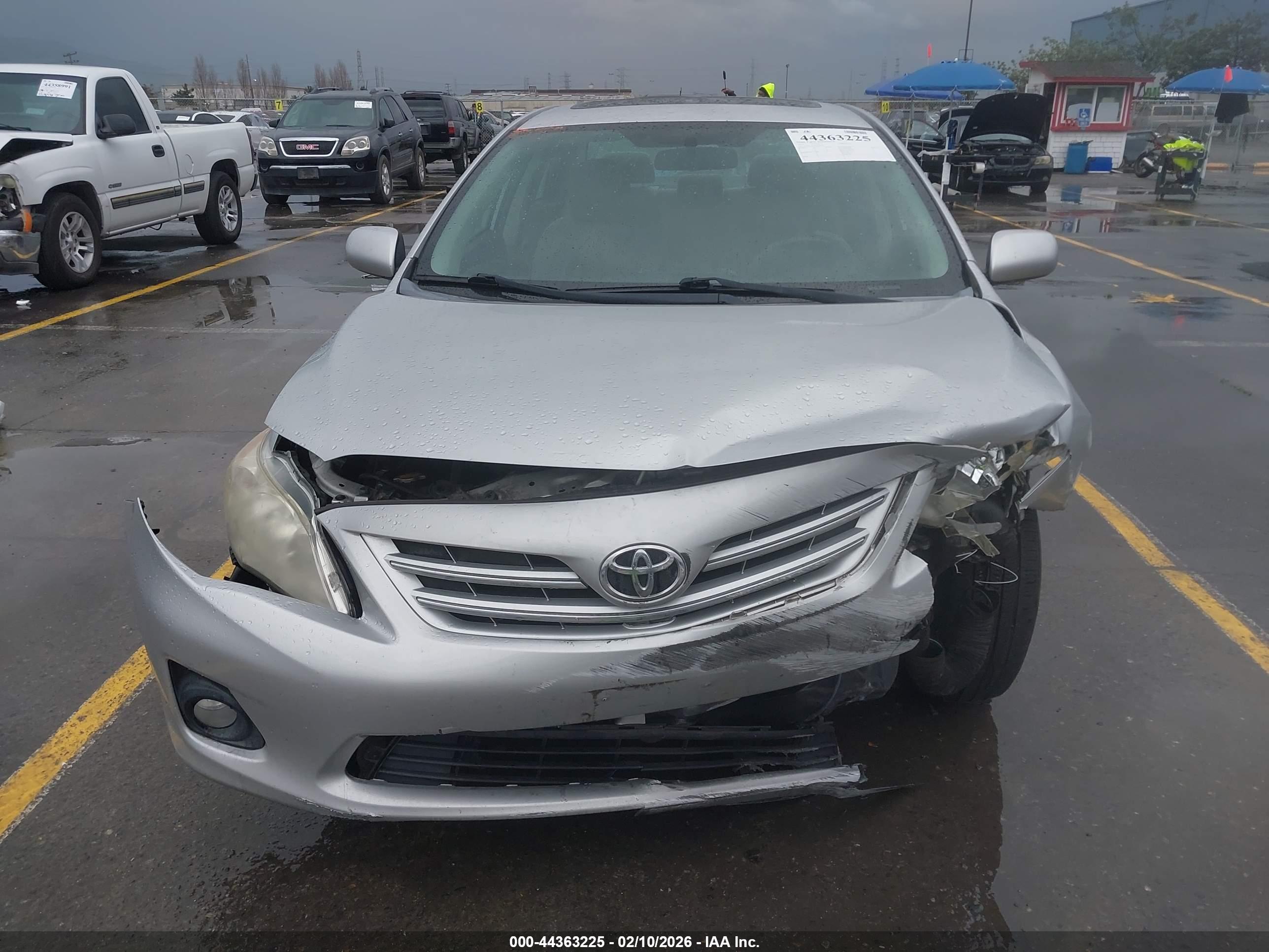 TOYOTA COROLLA image 6