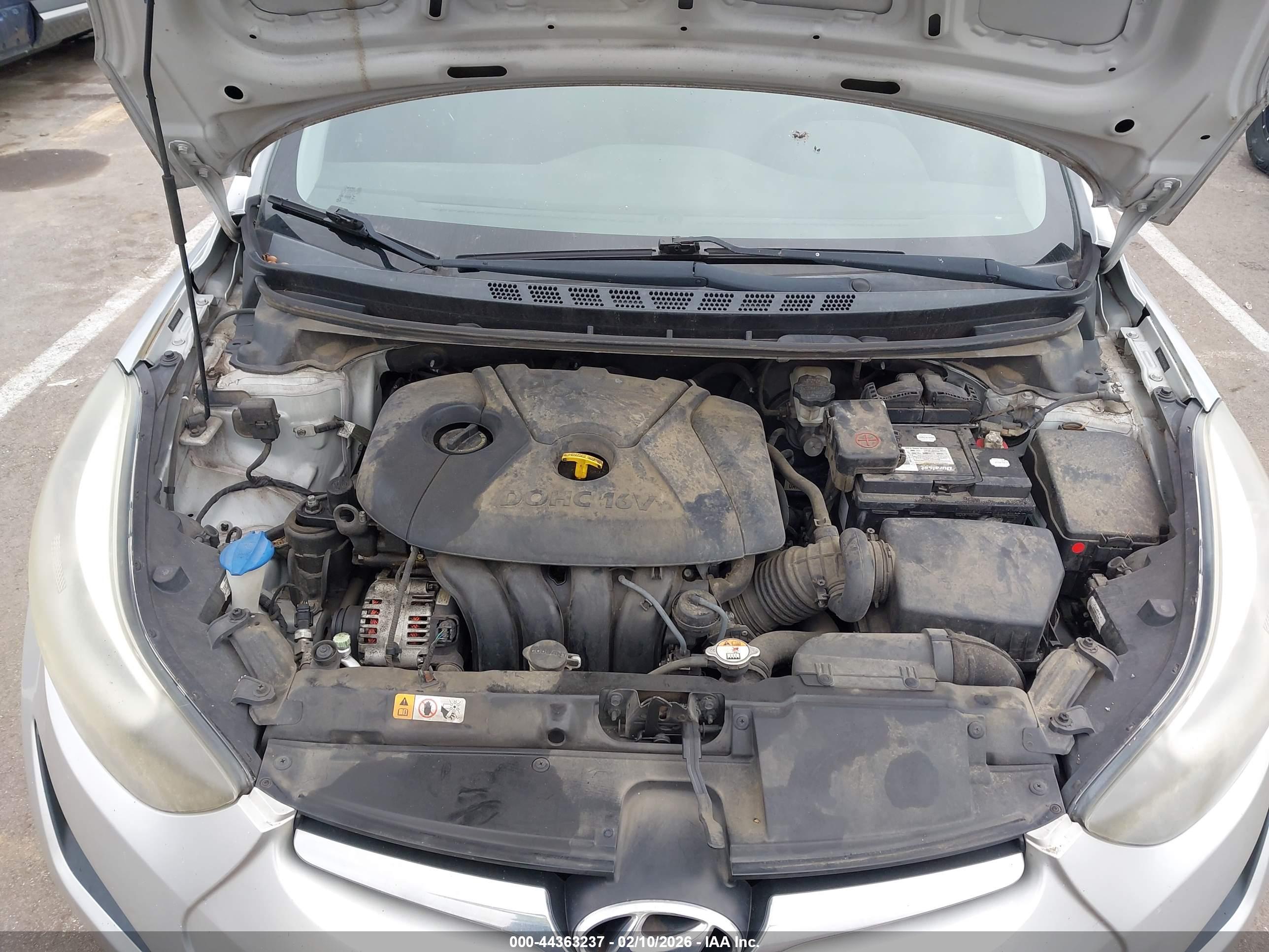 HYUNDAI ELANTRA image 10