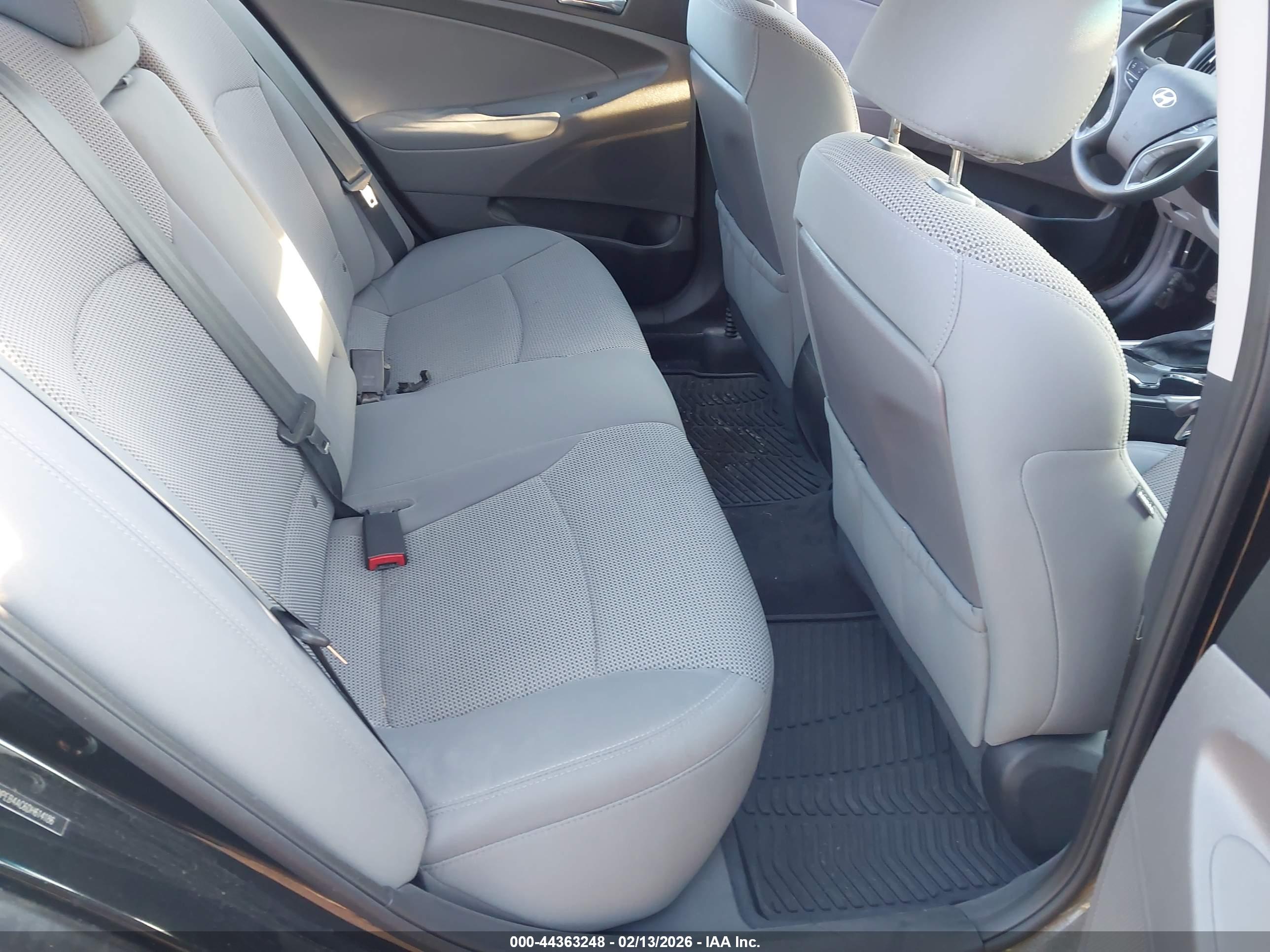 HYUNDAI SONATA image 8