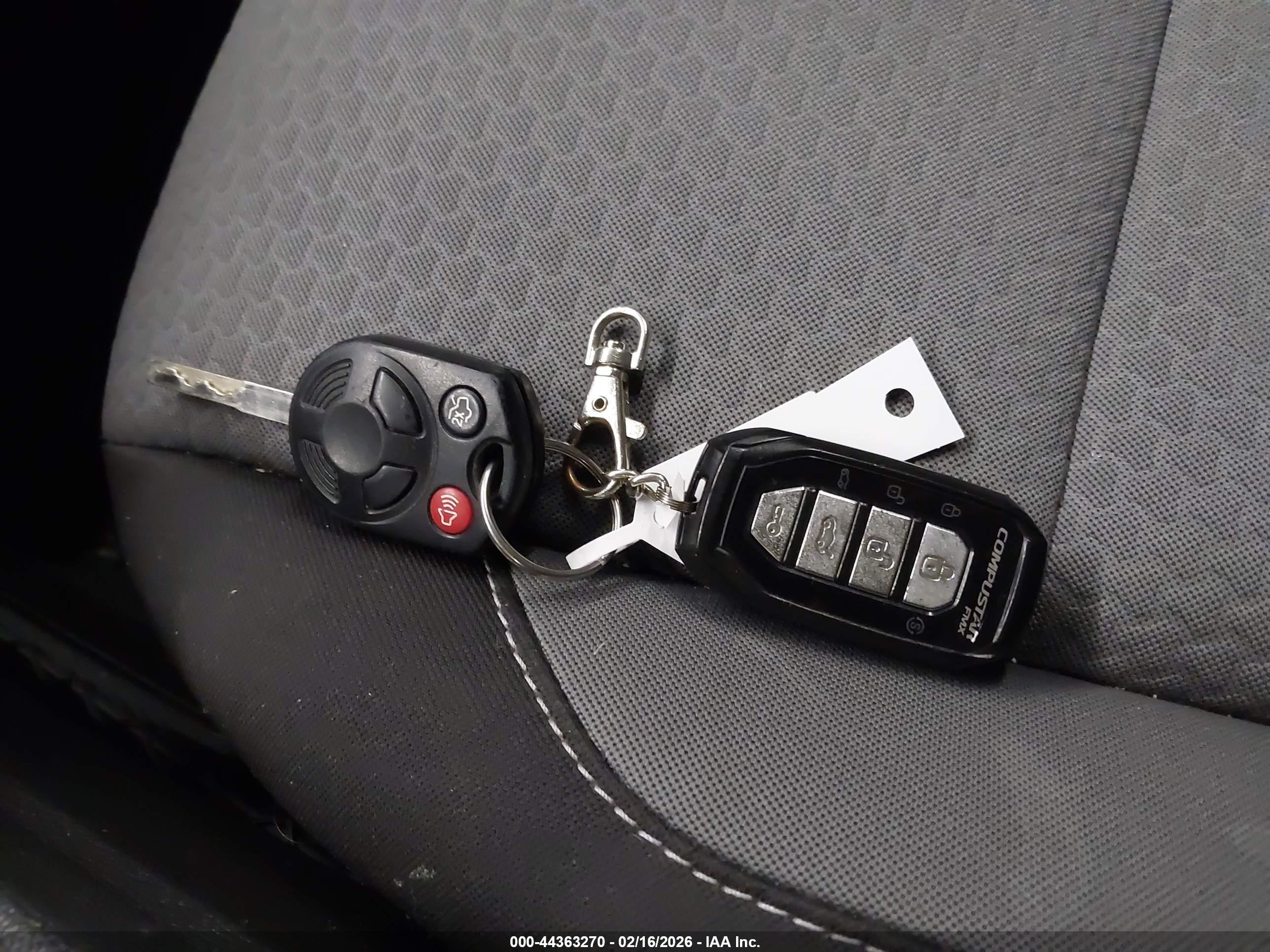 FORD ESCAPE image 11