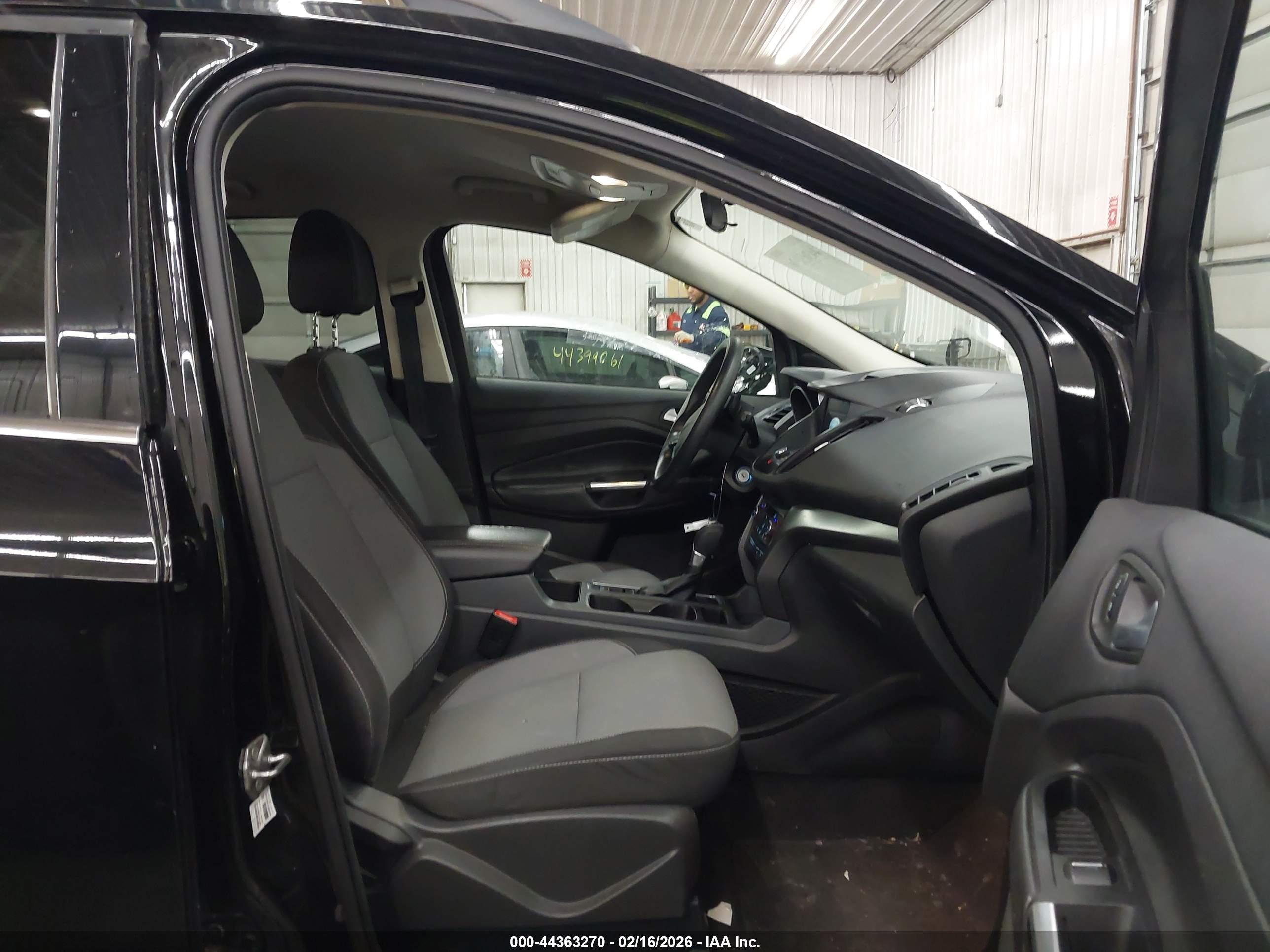 FORD ESCAPE image 5