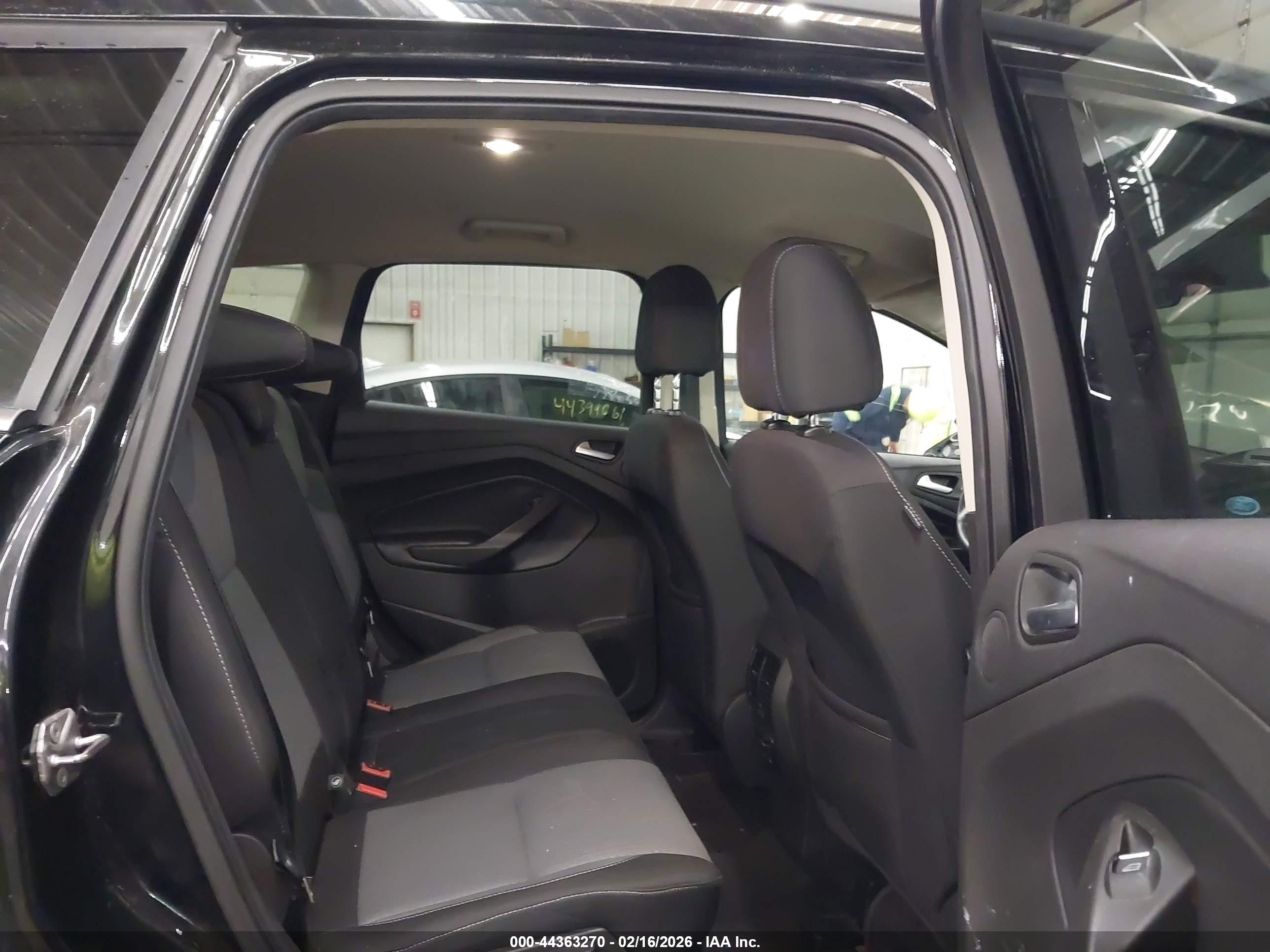FORD ESCAPE image 8