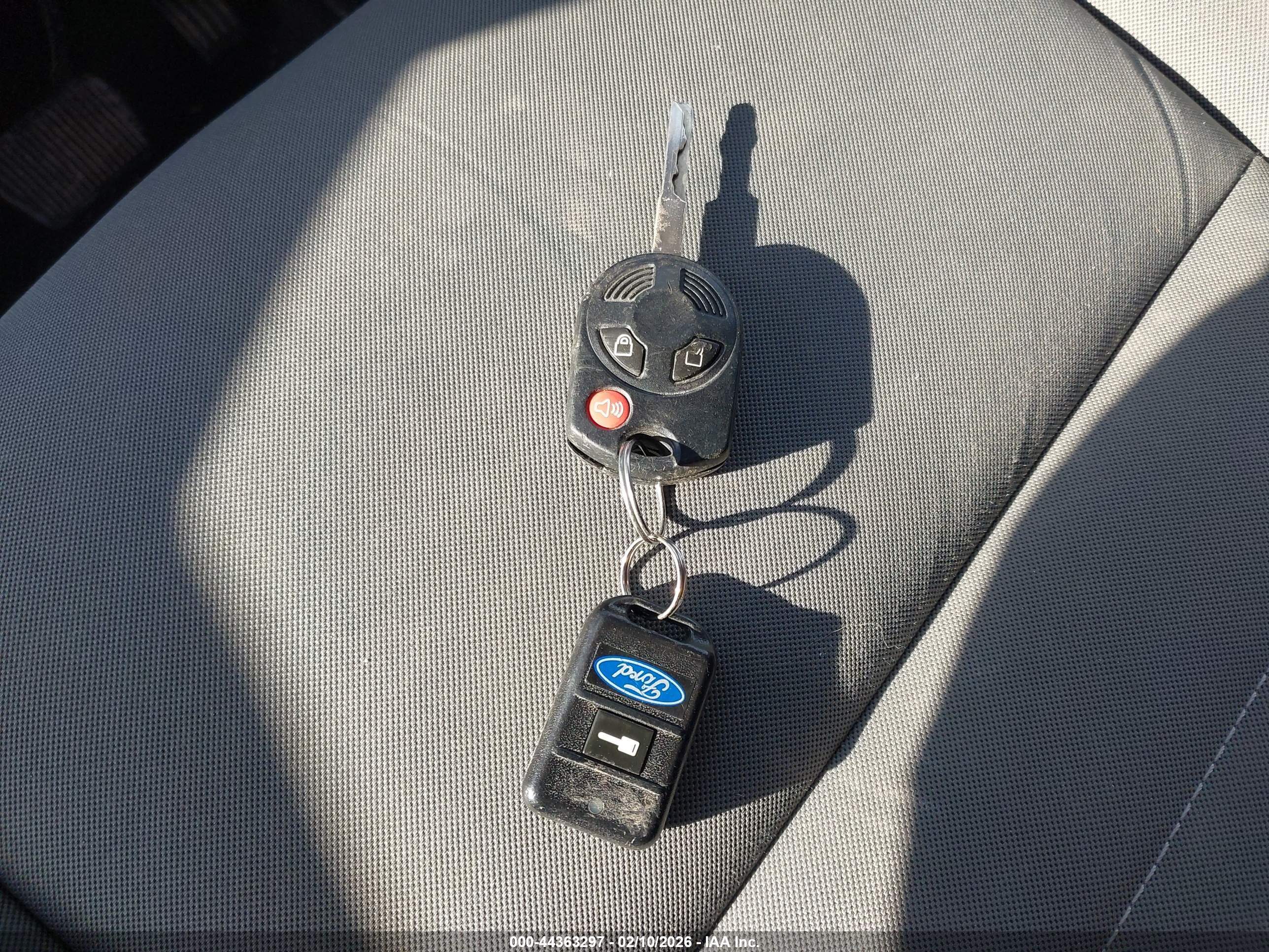 FORD ESCAPE image 11