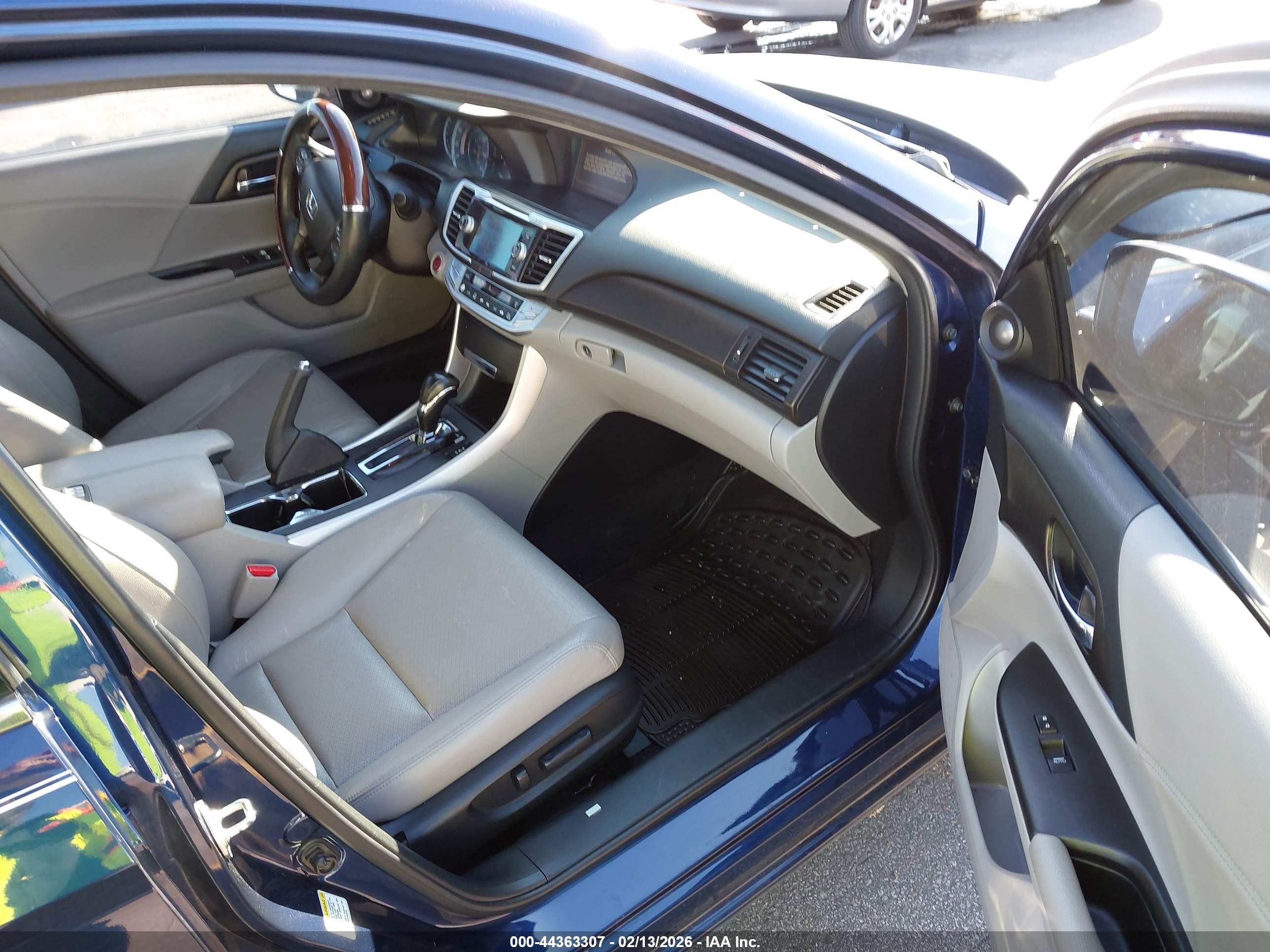 HONDA ACCORD image 5
