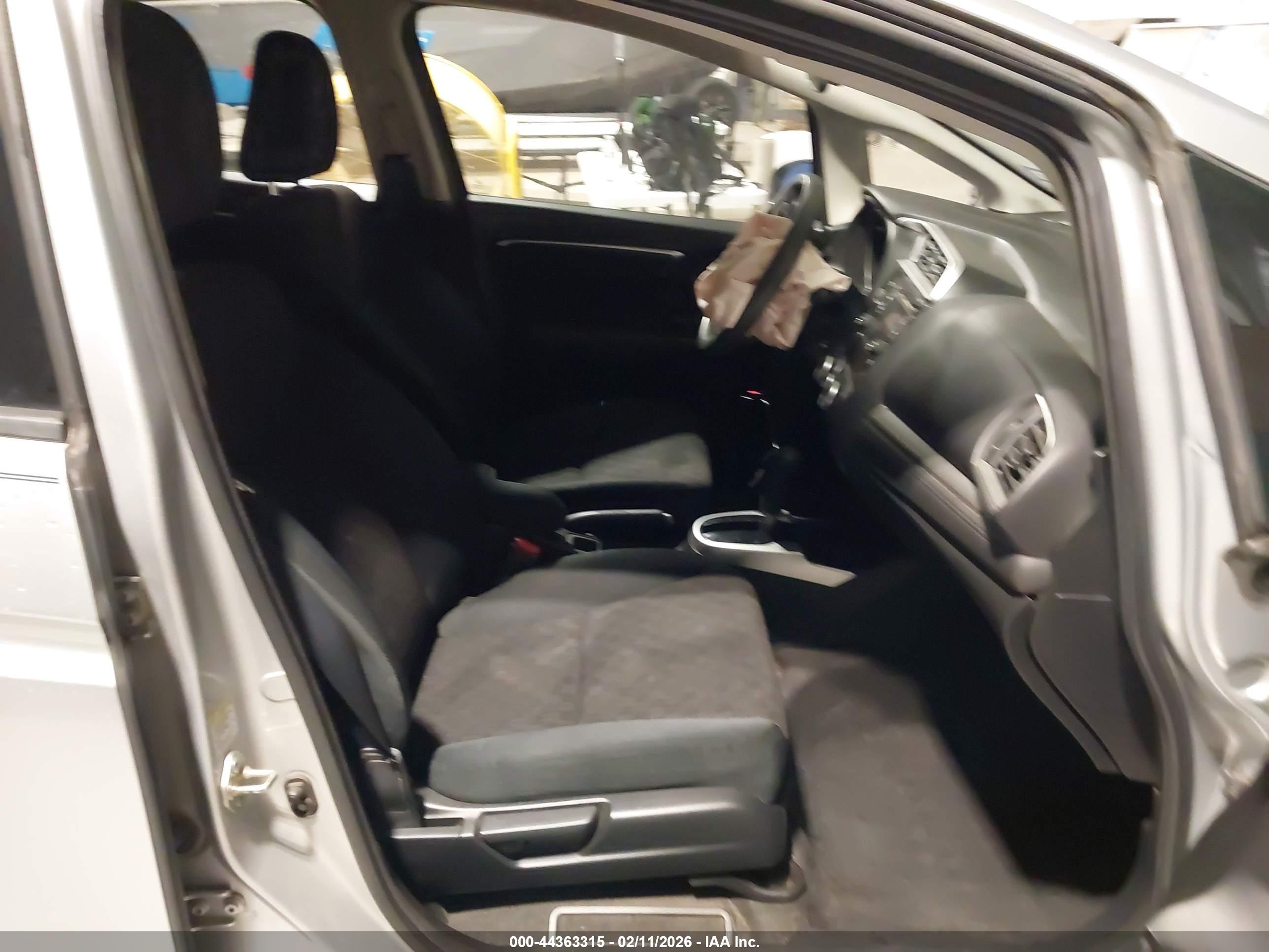 HONDA FIT image 5