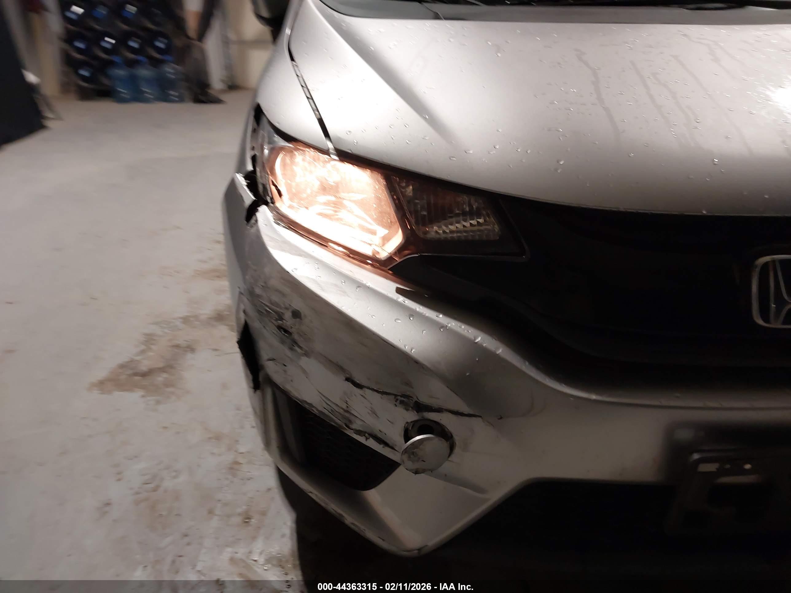 HONDA FIT image 6