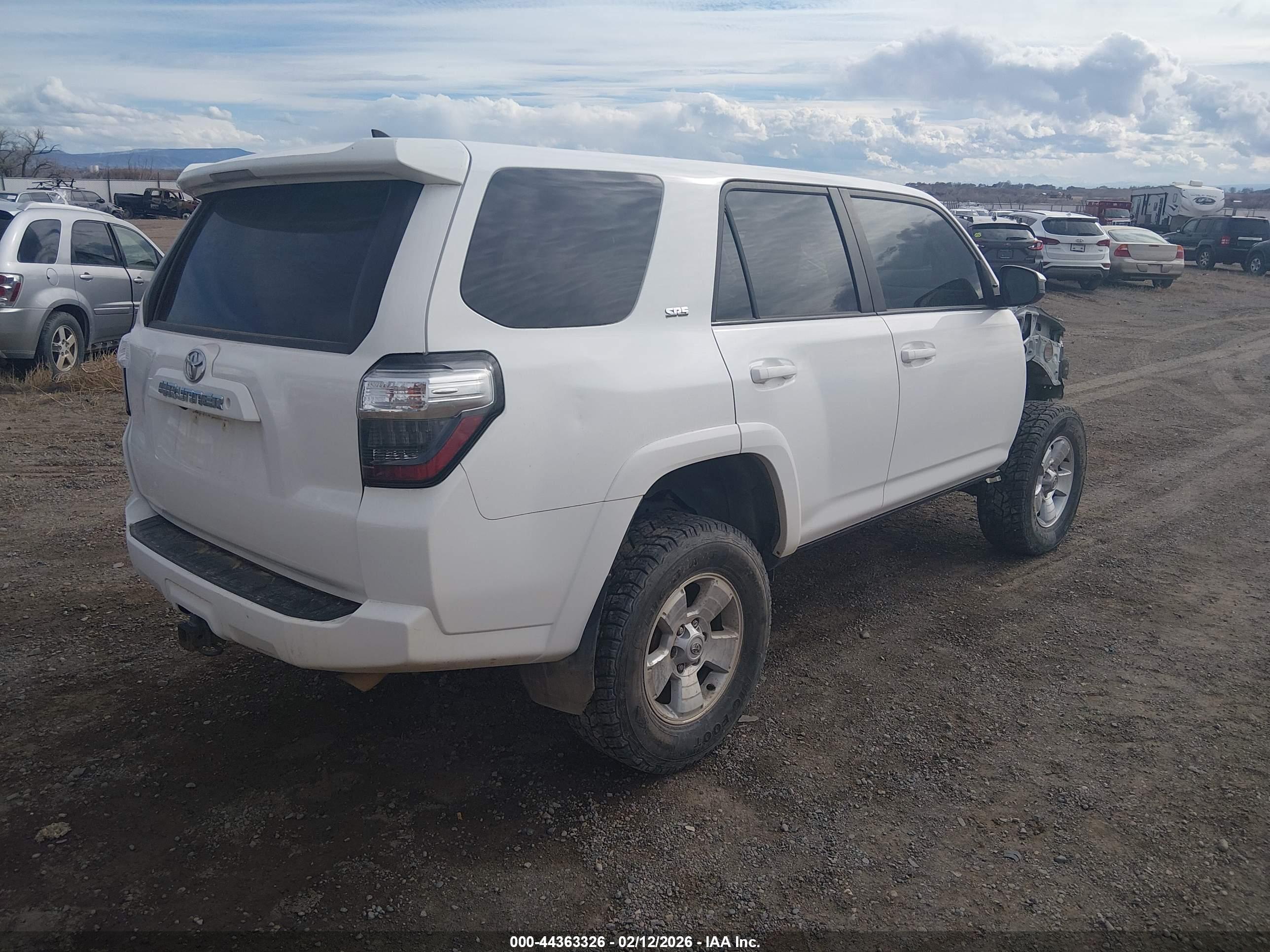 TOYOTA 4RUNNER image 4