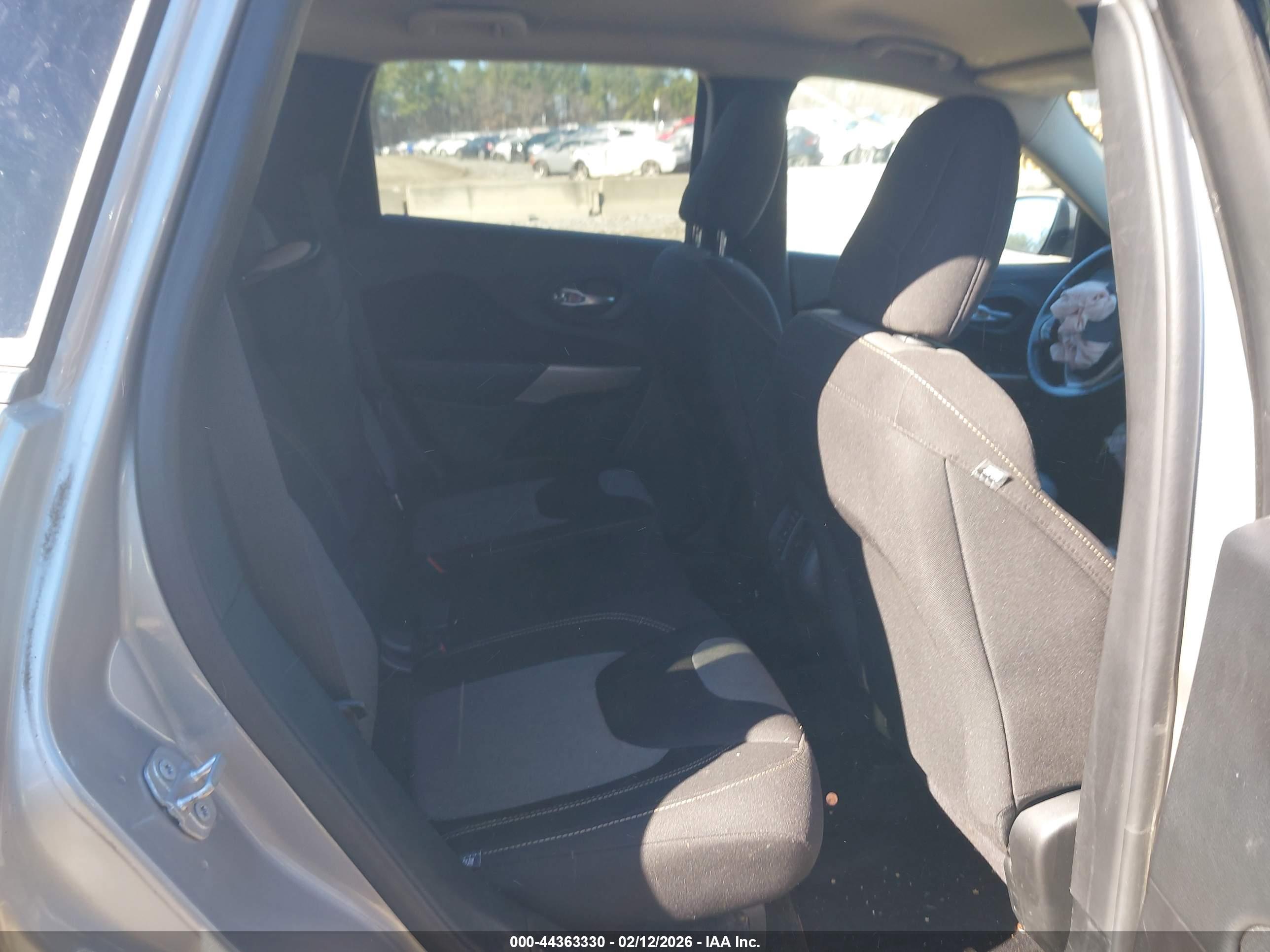 JEEP CHEROKEE image 8