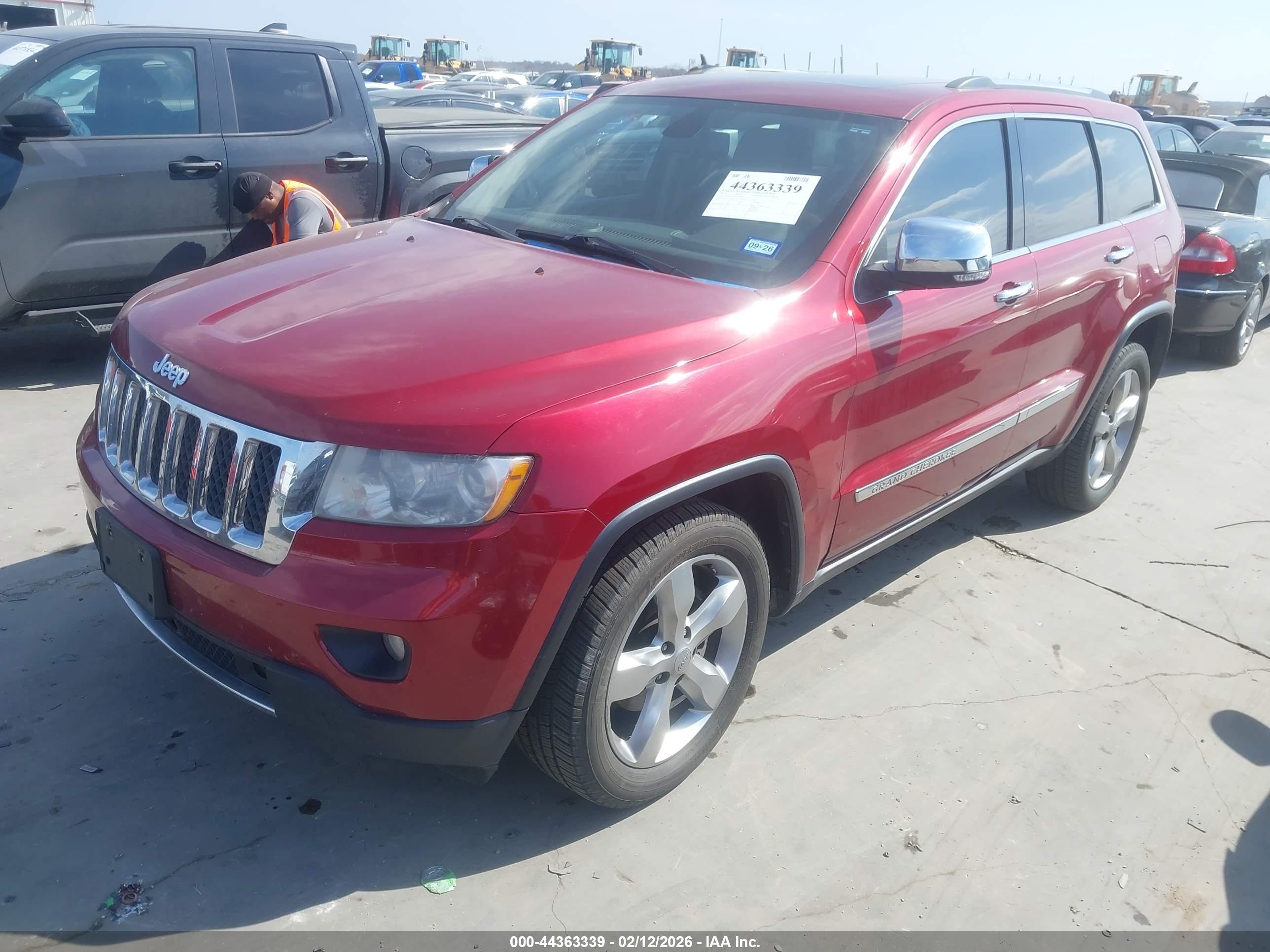 JEEP GRAND image 2