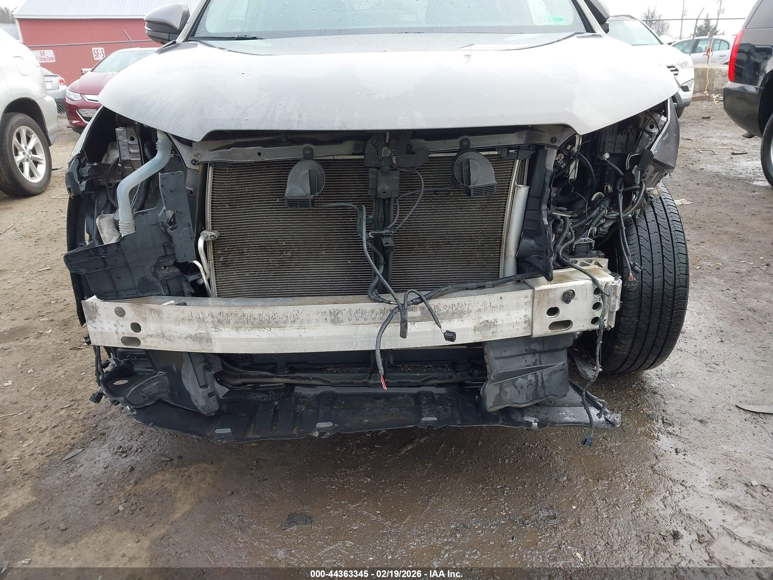 TOYOTA HIGHLANDER image 6