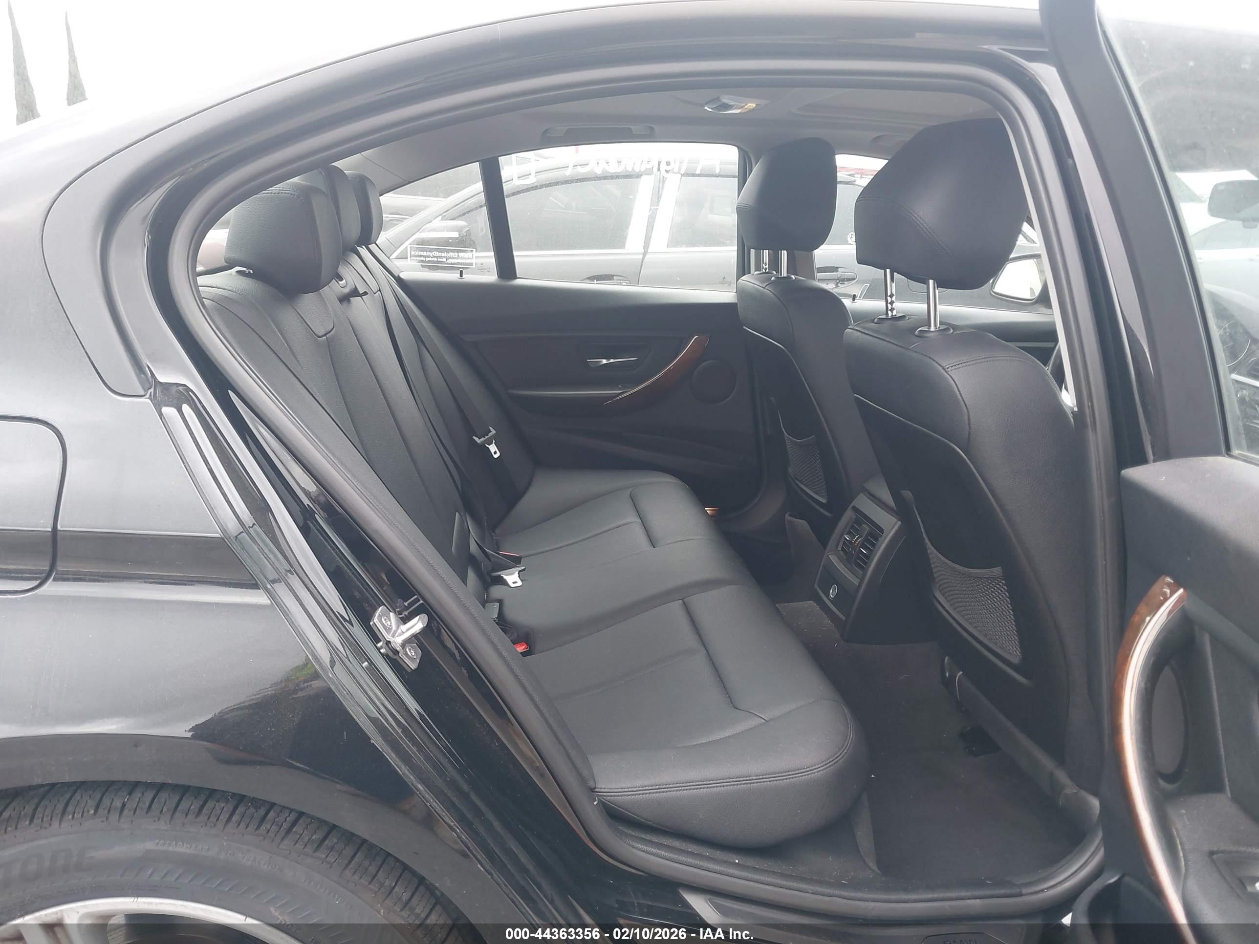 BMW 328D image 8