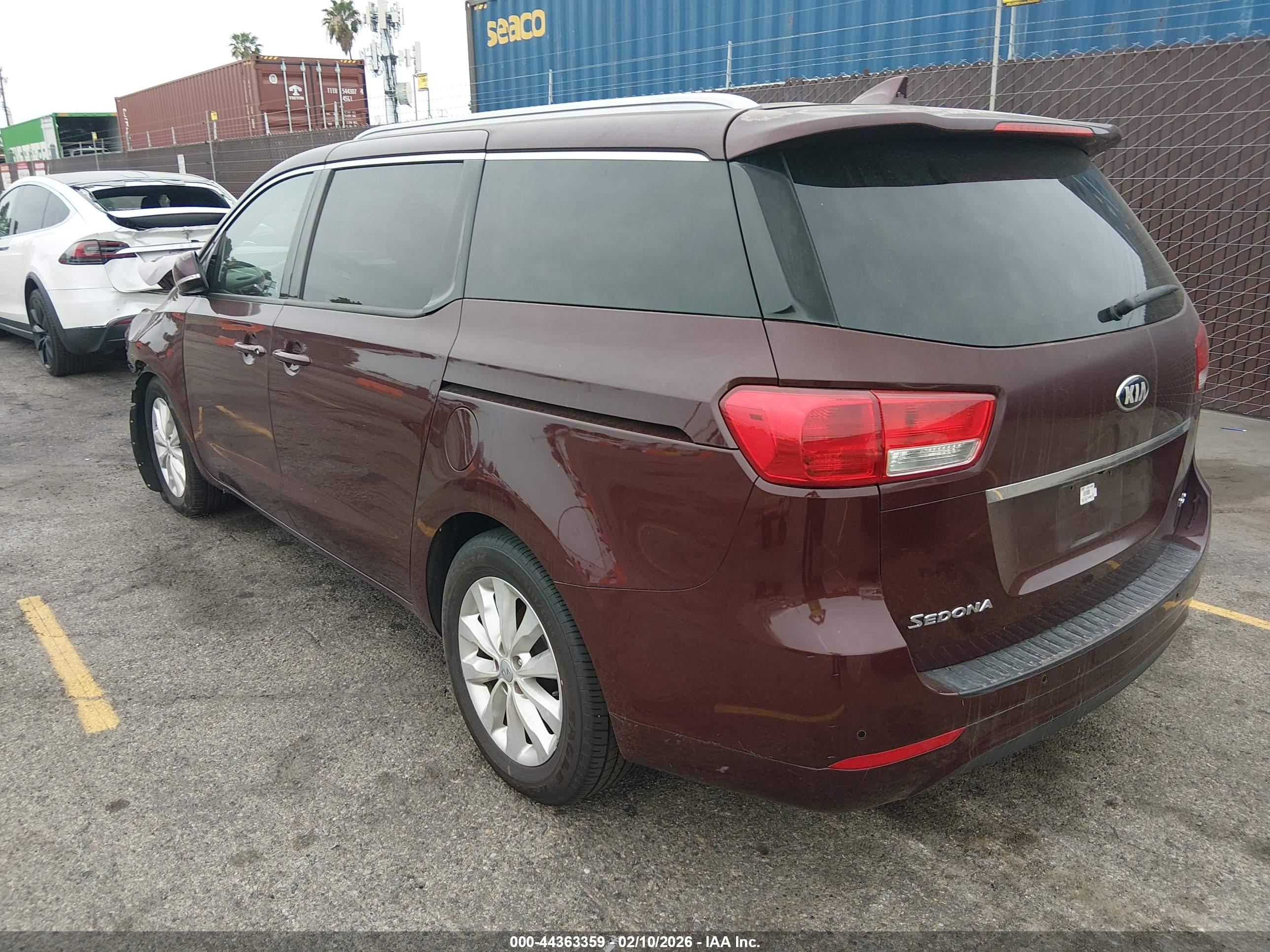 KIA SEDONA image 3