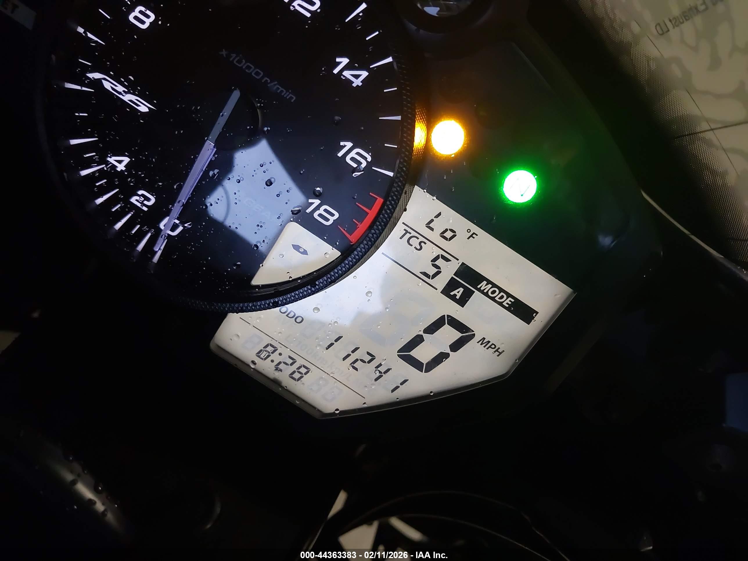 YAMAHA YZFR6 image 7