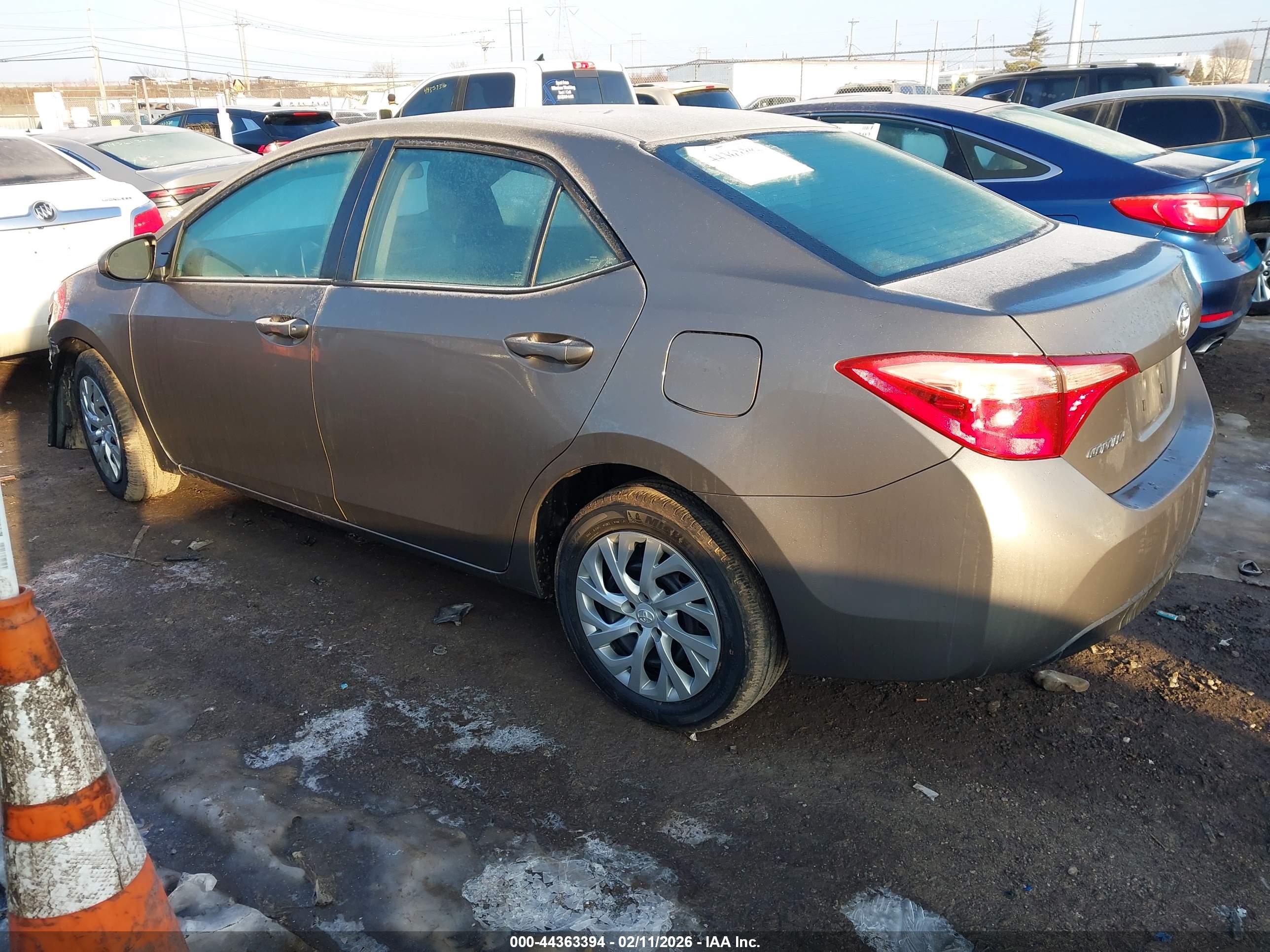 TOYOTA COROLLA image 3
