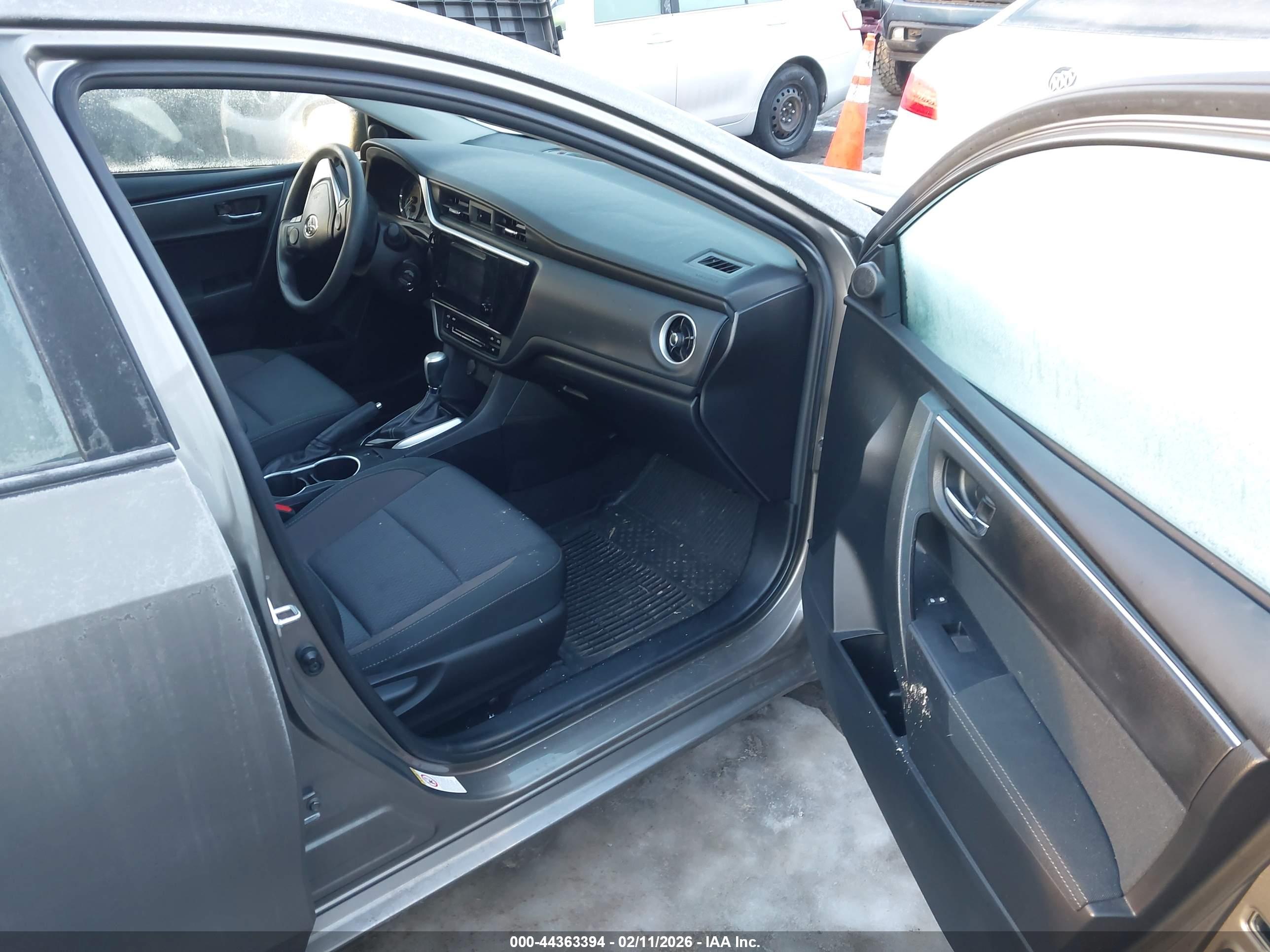 TOYOTA COROLLA image 5