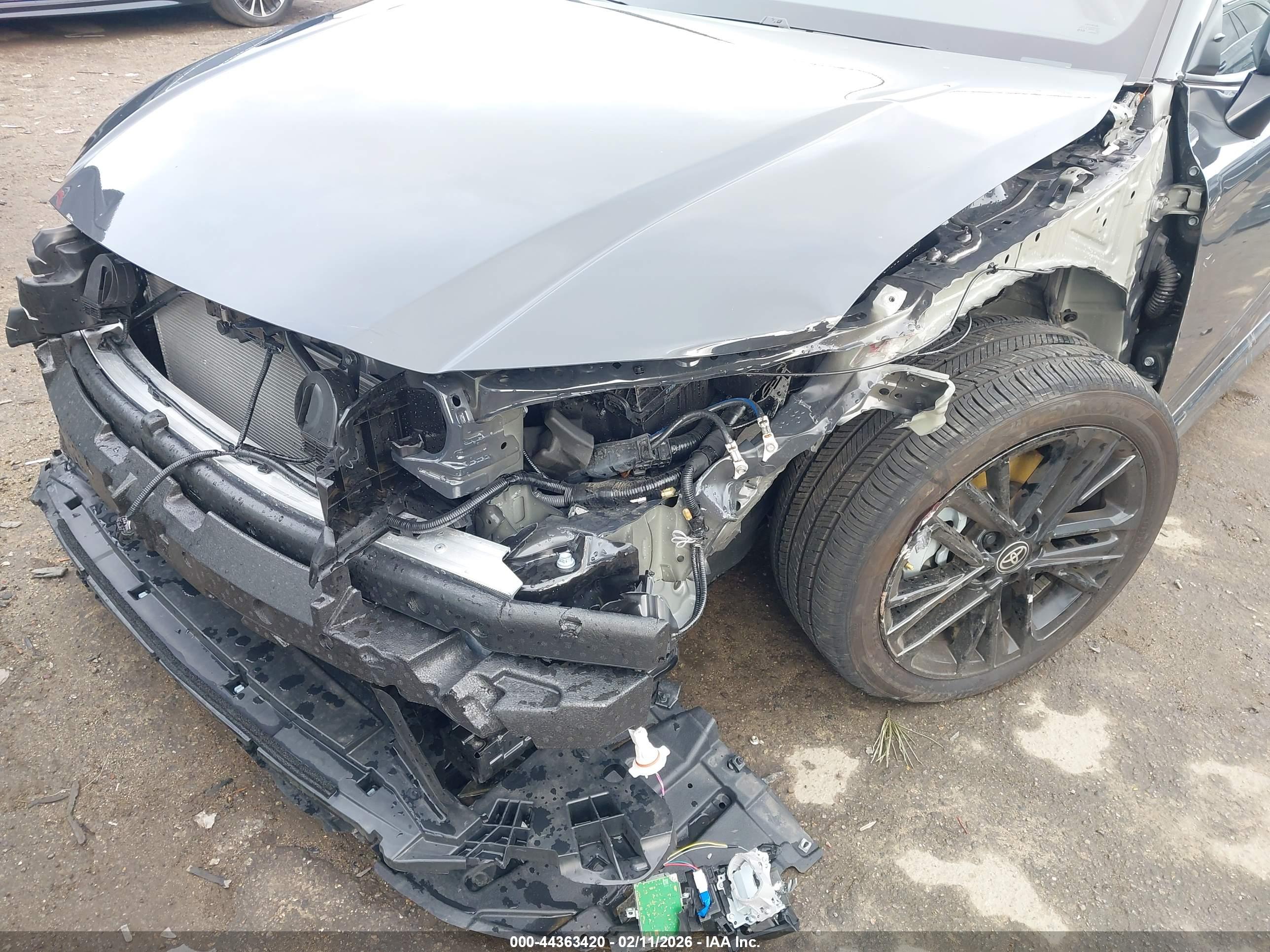 TOYOTA CAMRY image 6