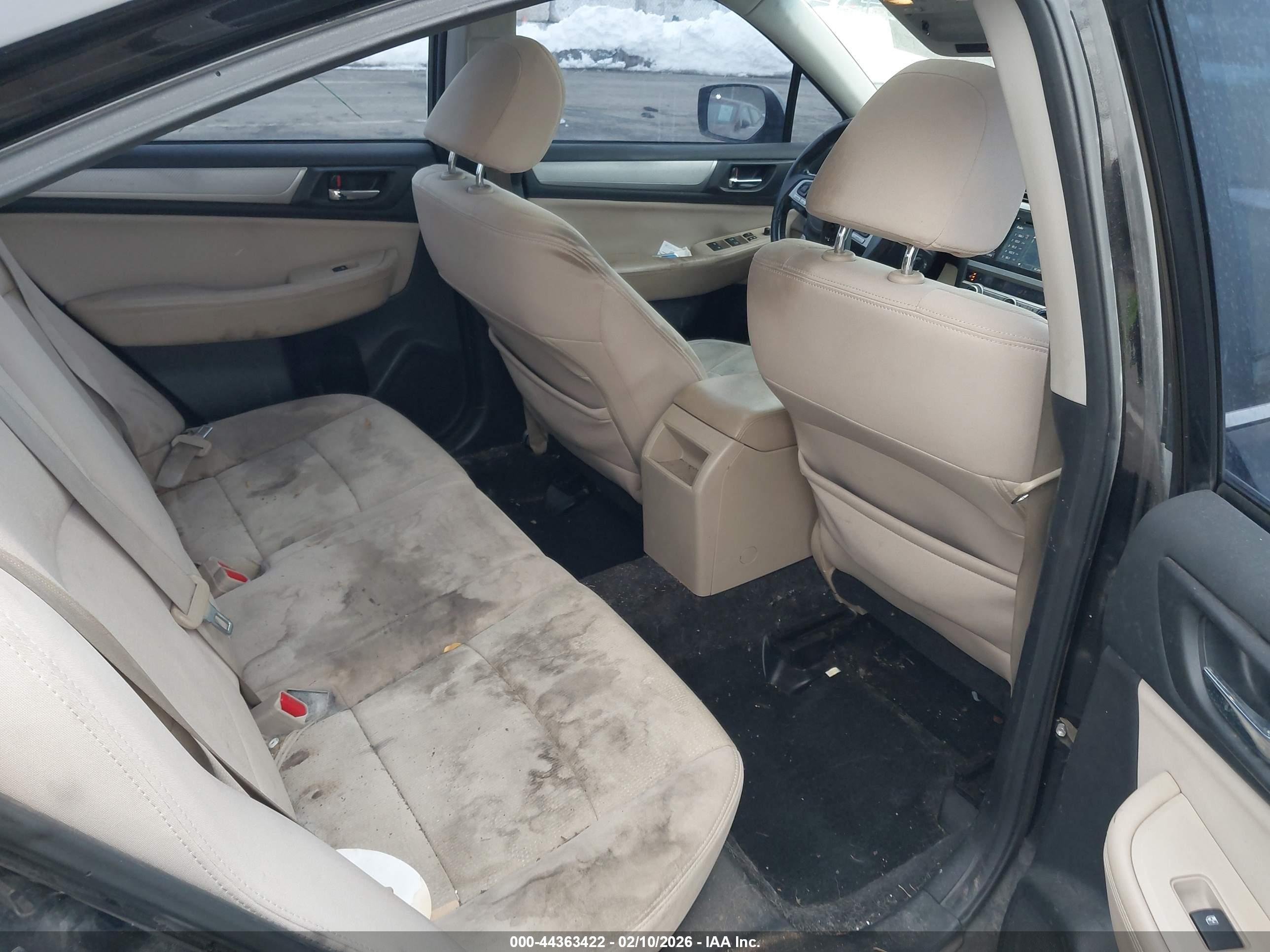 SUBARU LEGACY image 8
