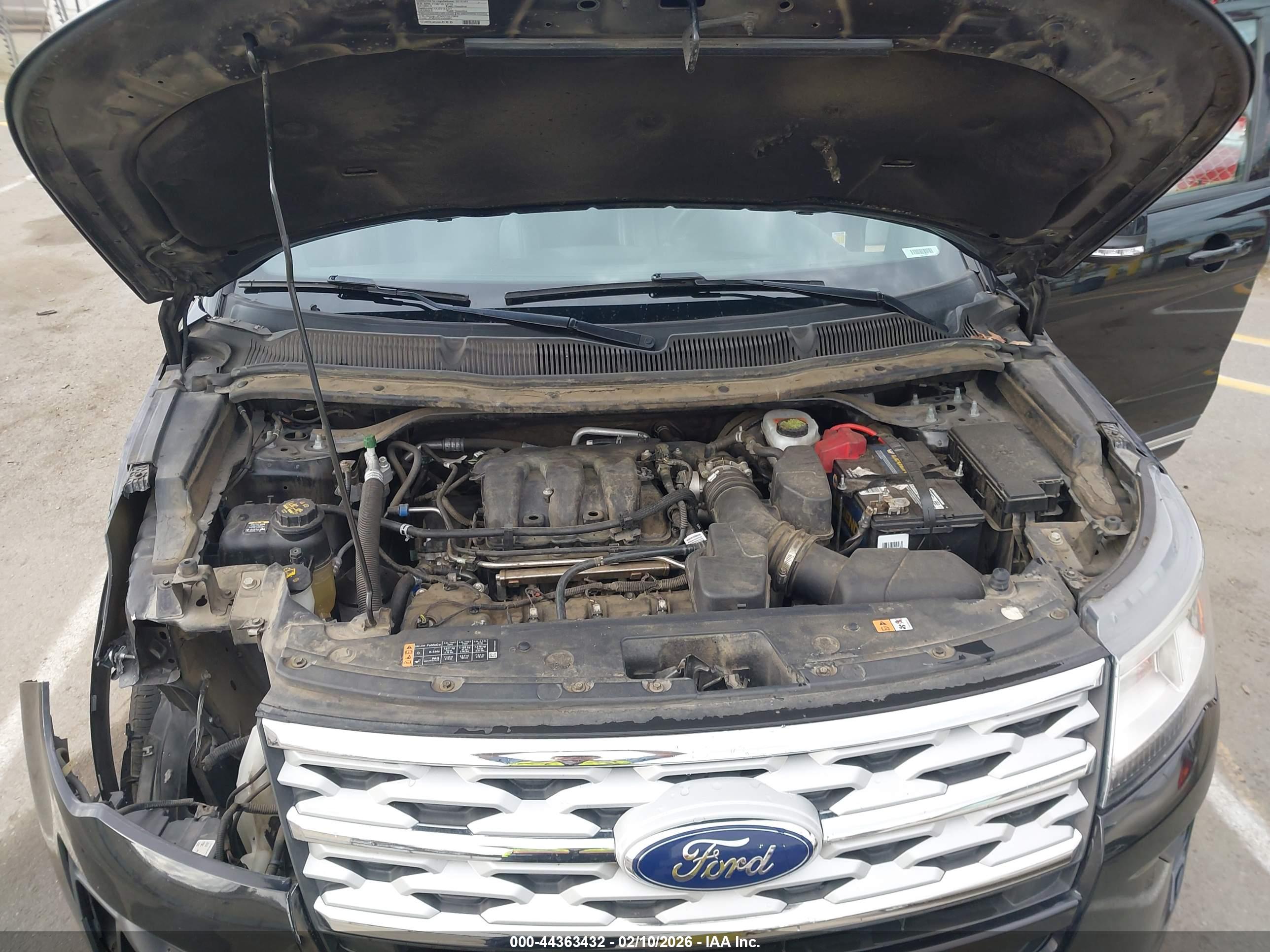 FORD EXPLORER image 10