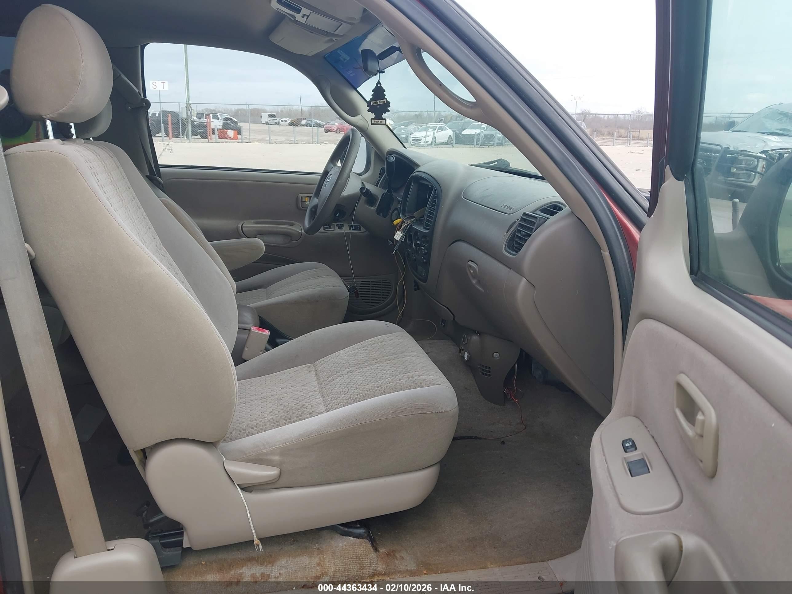 TOYOTA TUNDRA image 5