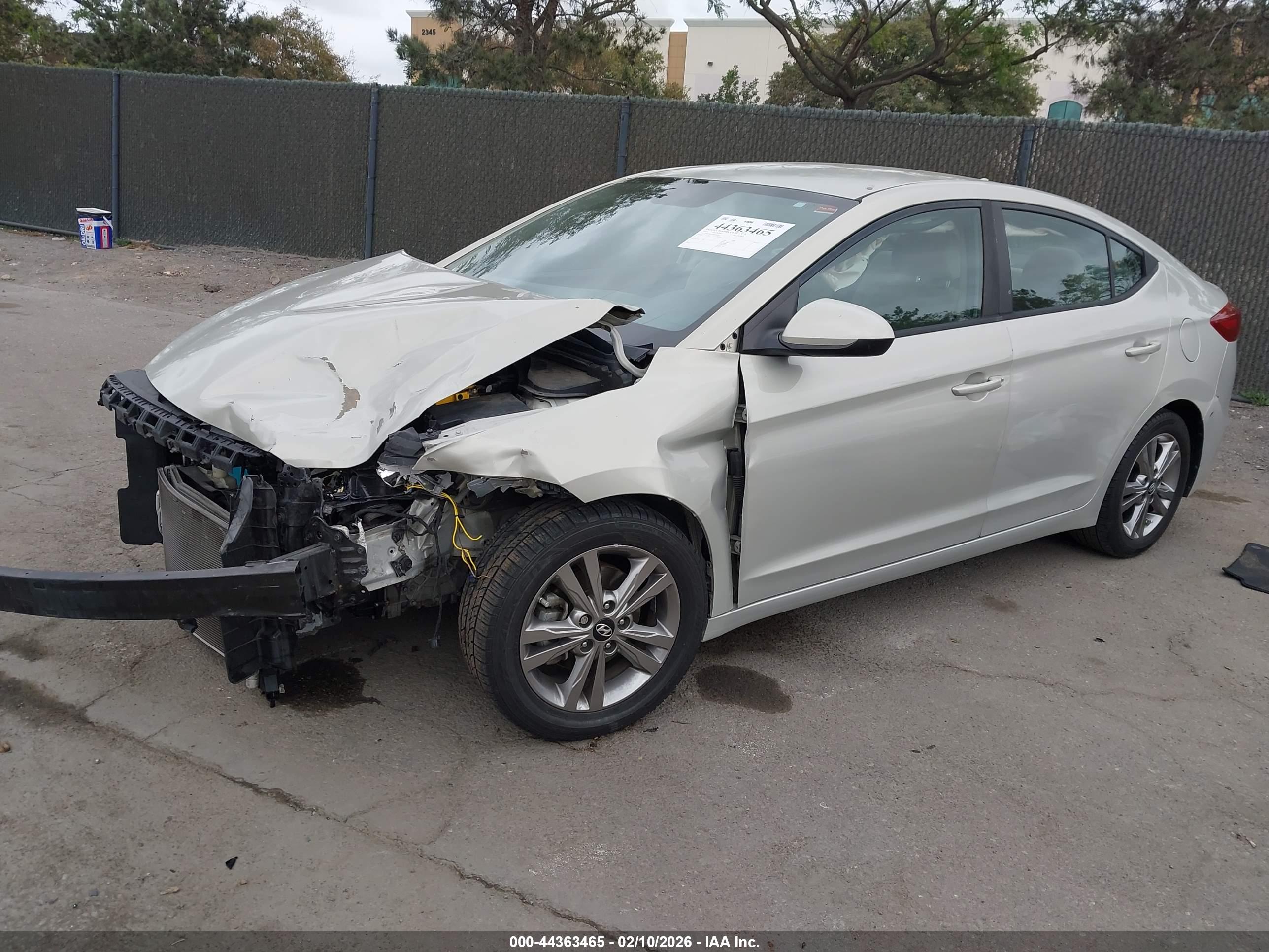 HYUNDAI ELANTRA image 2