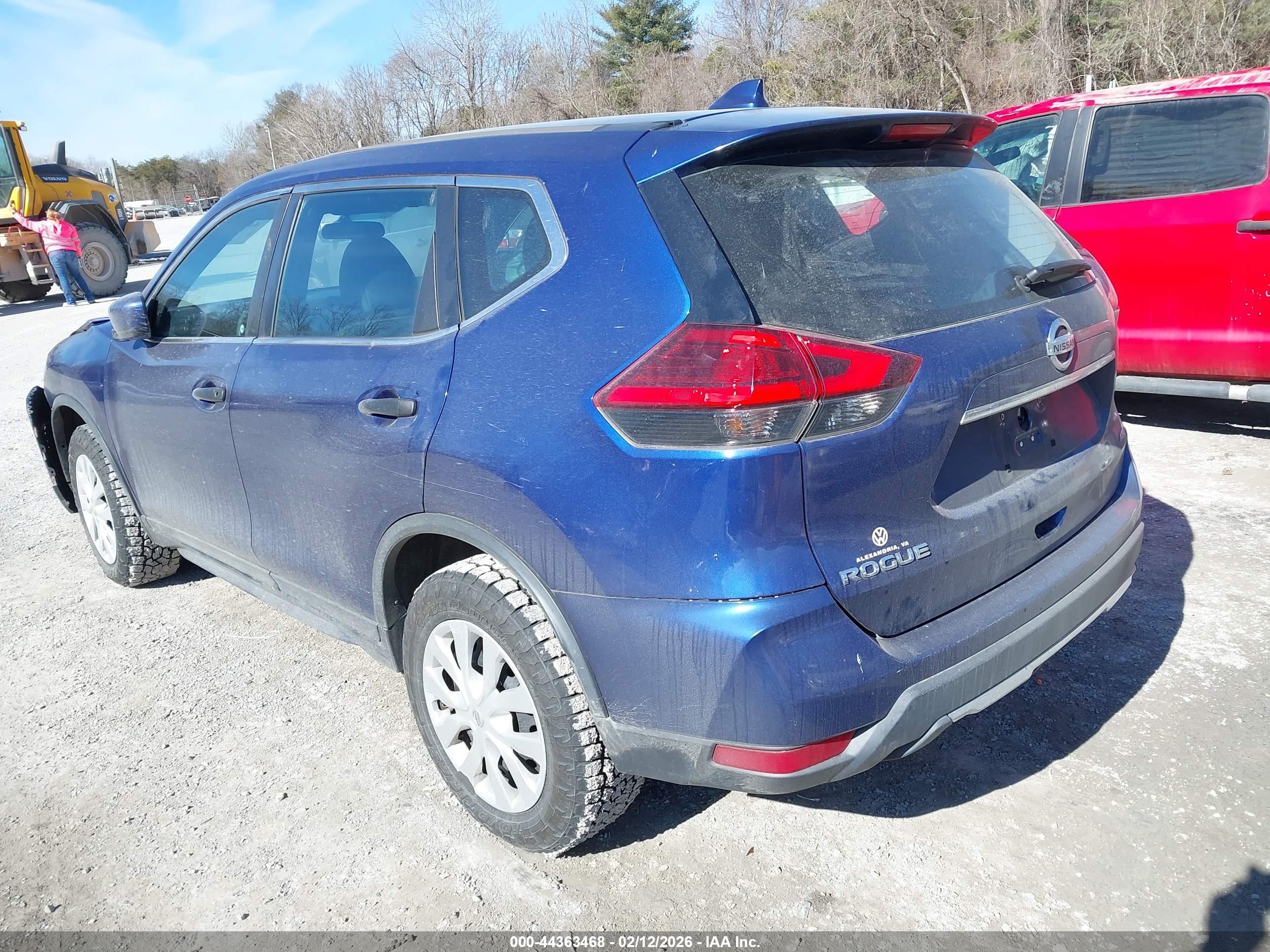 NISSAN ROGUE image 3