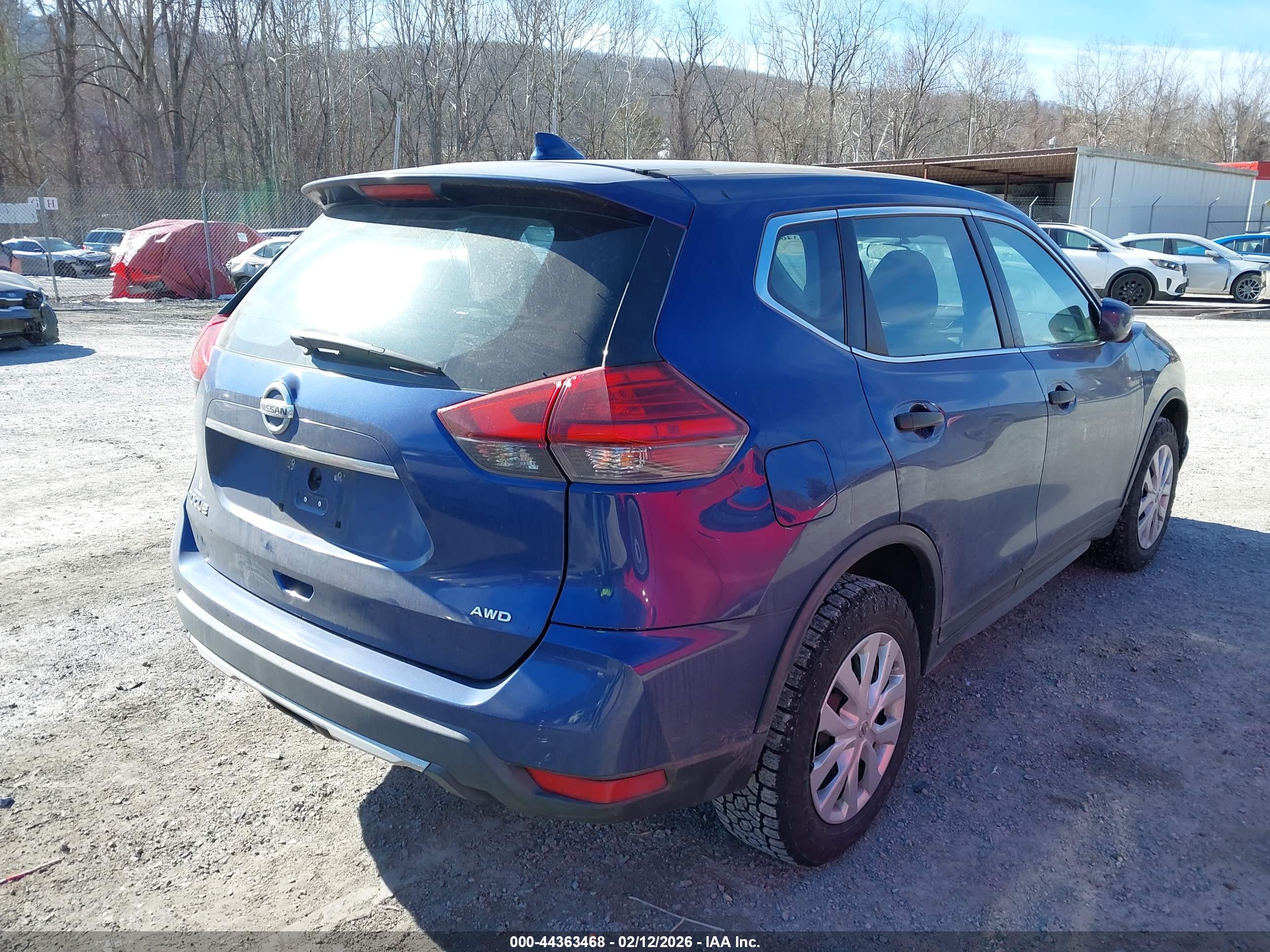 NISSAN ROGUE image 4