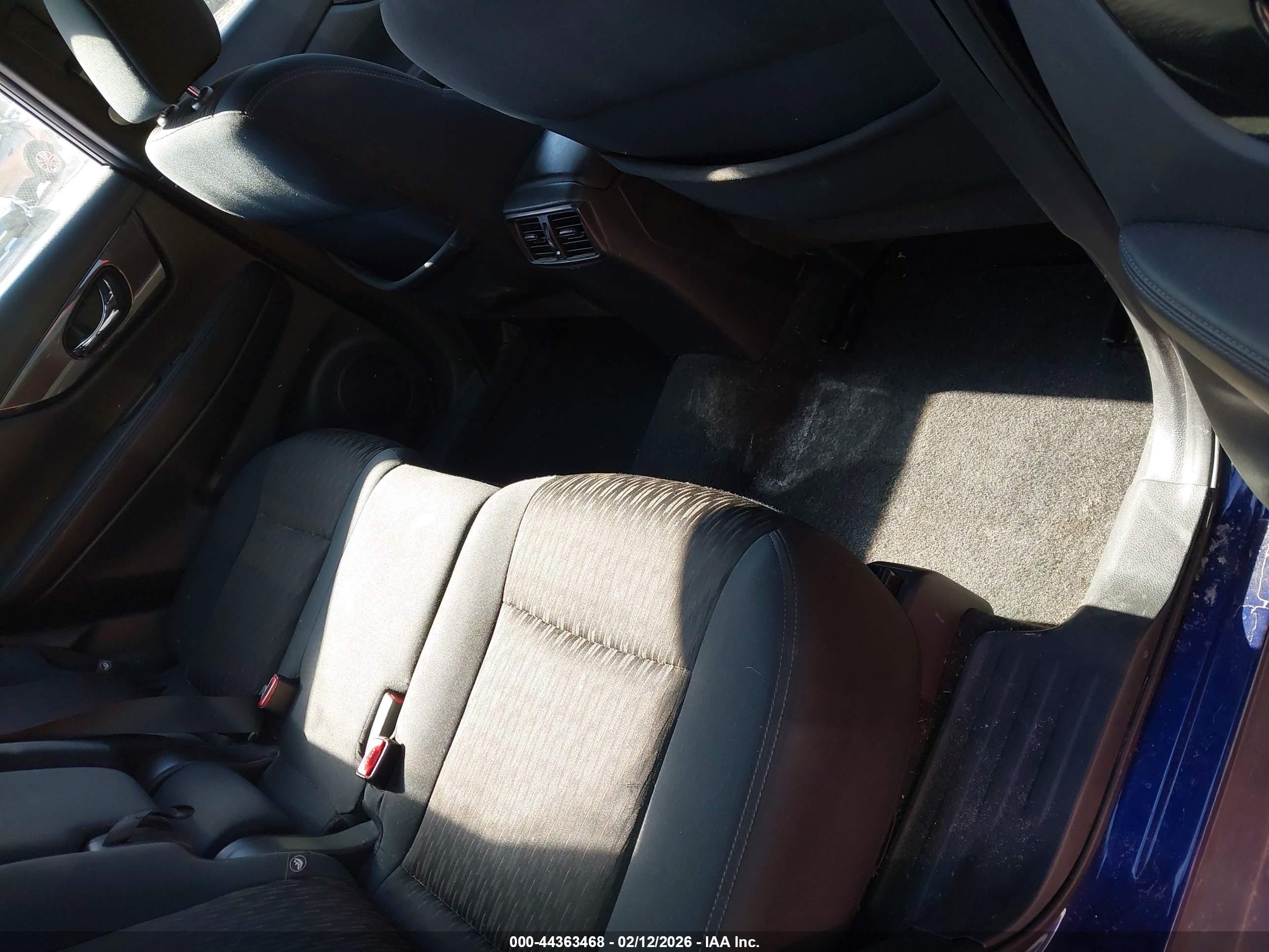NISSAN ROGUE image 8