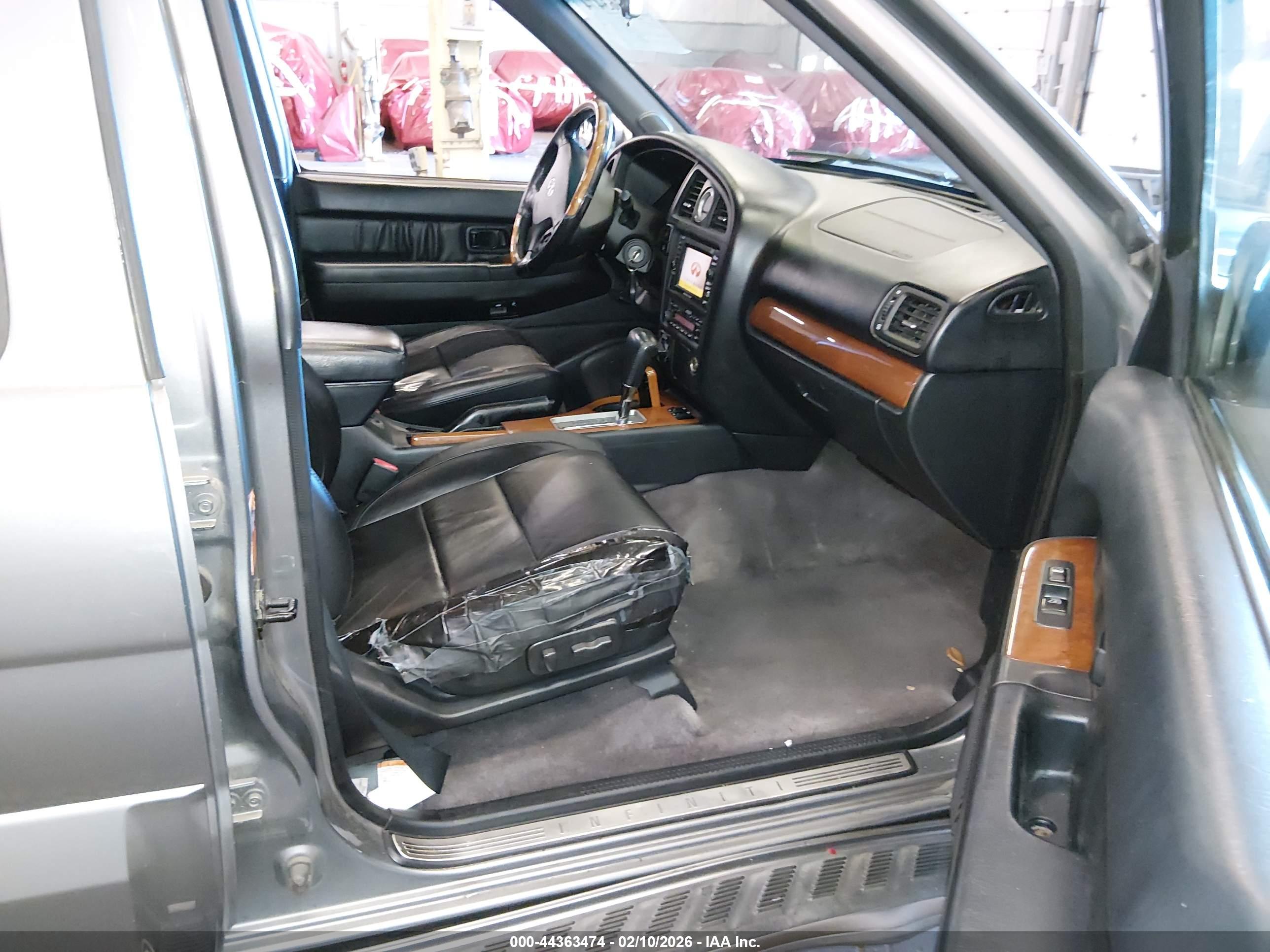 INFINITI QX4 image 5