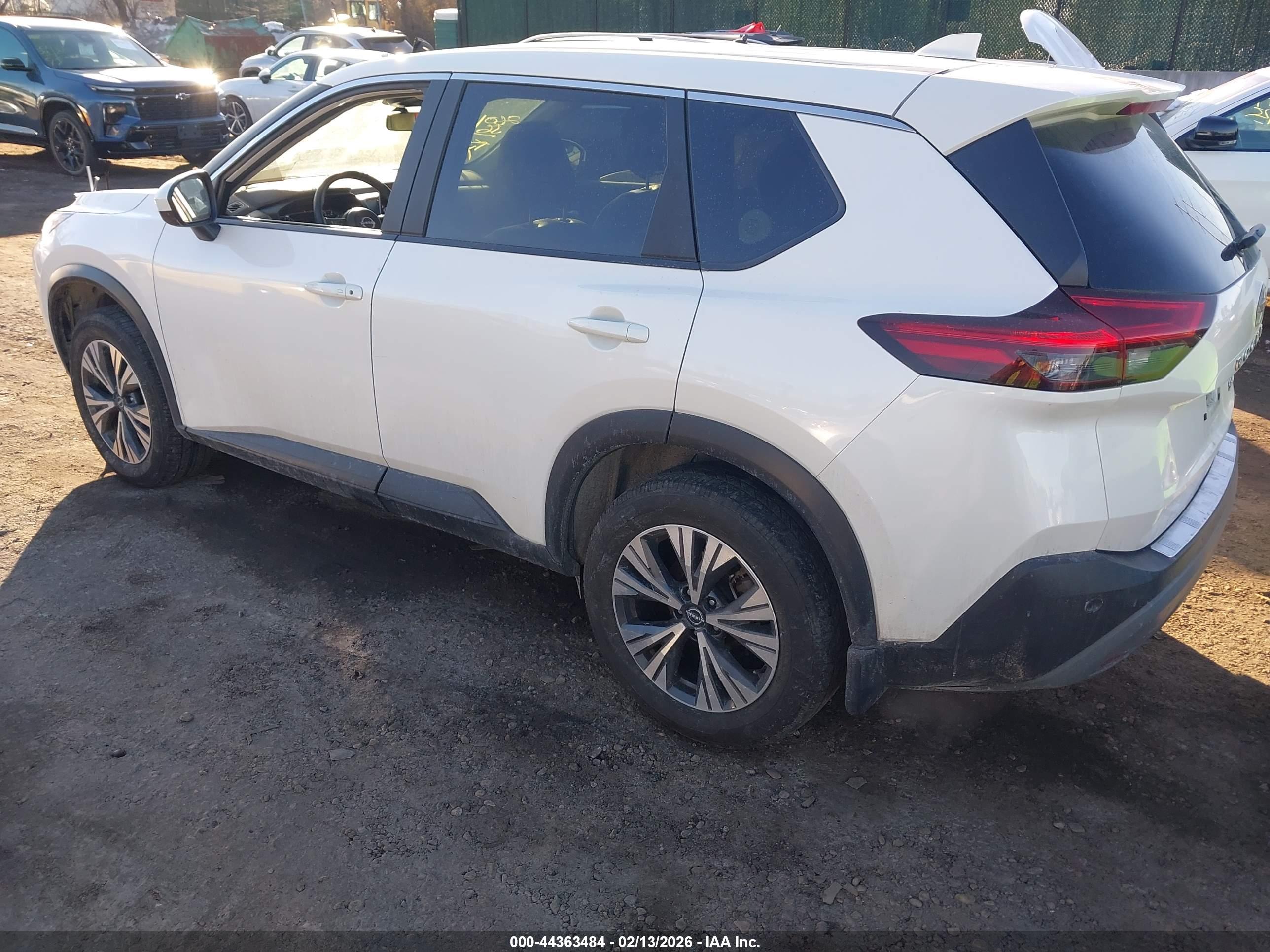 NISSAN ROGUE image 3
