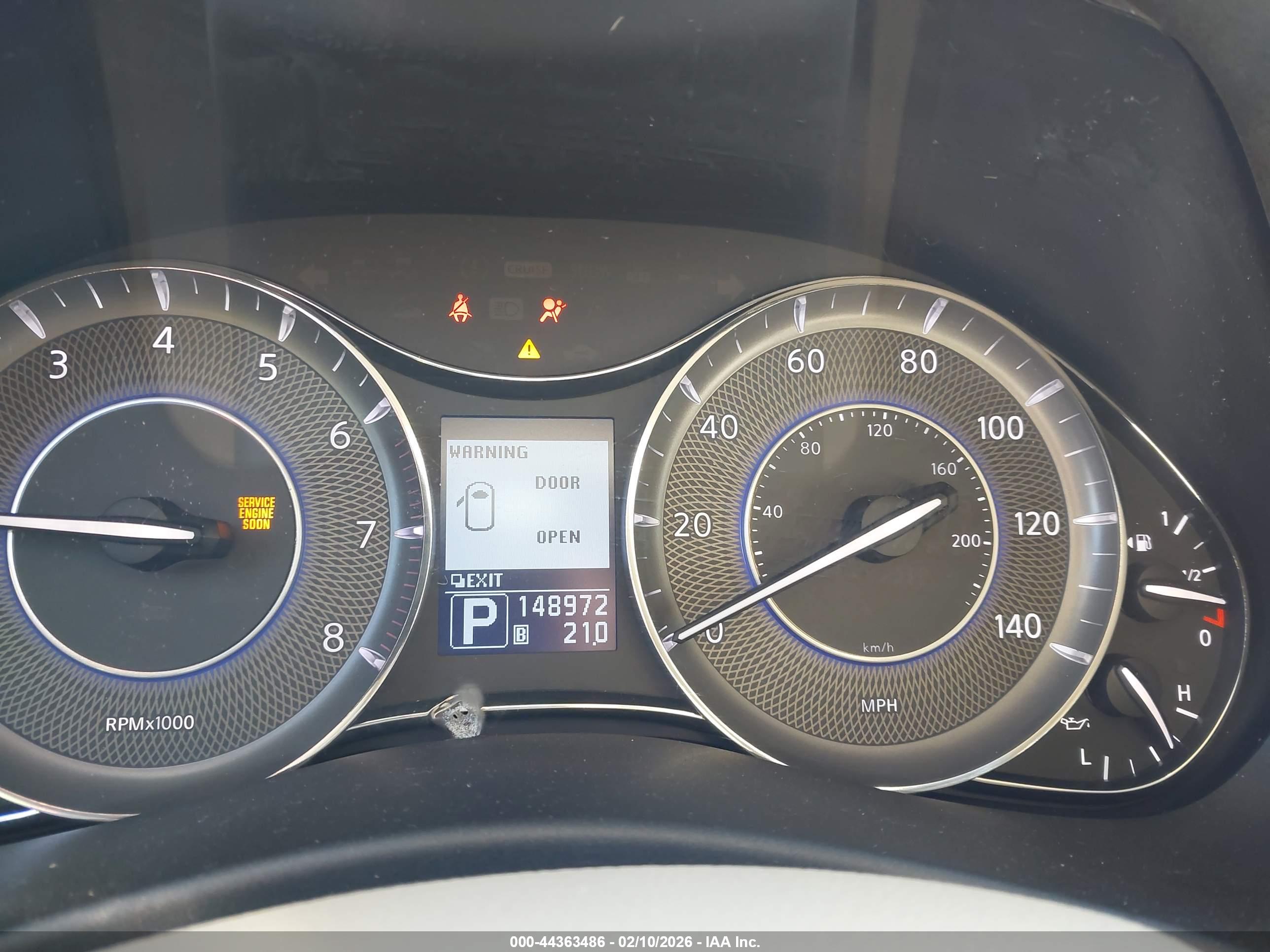 INFINITI QX56 image 7