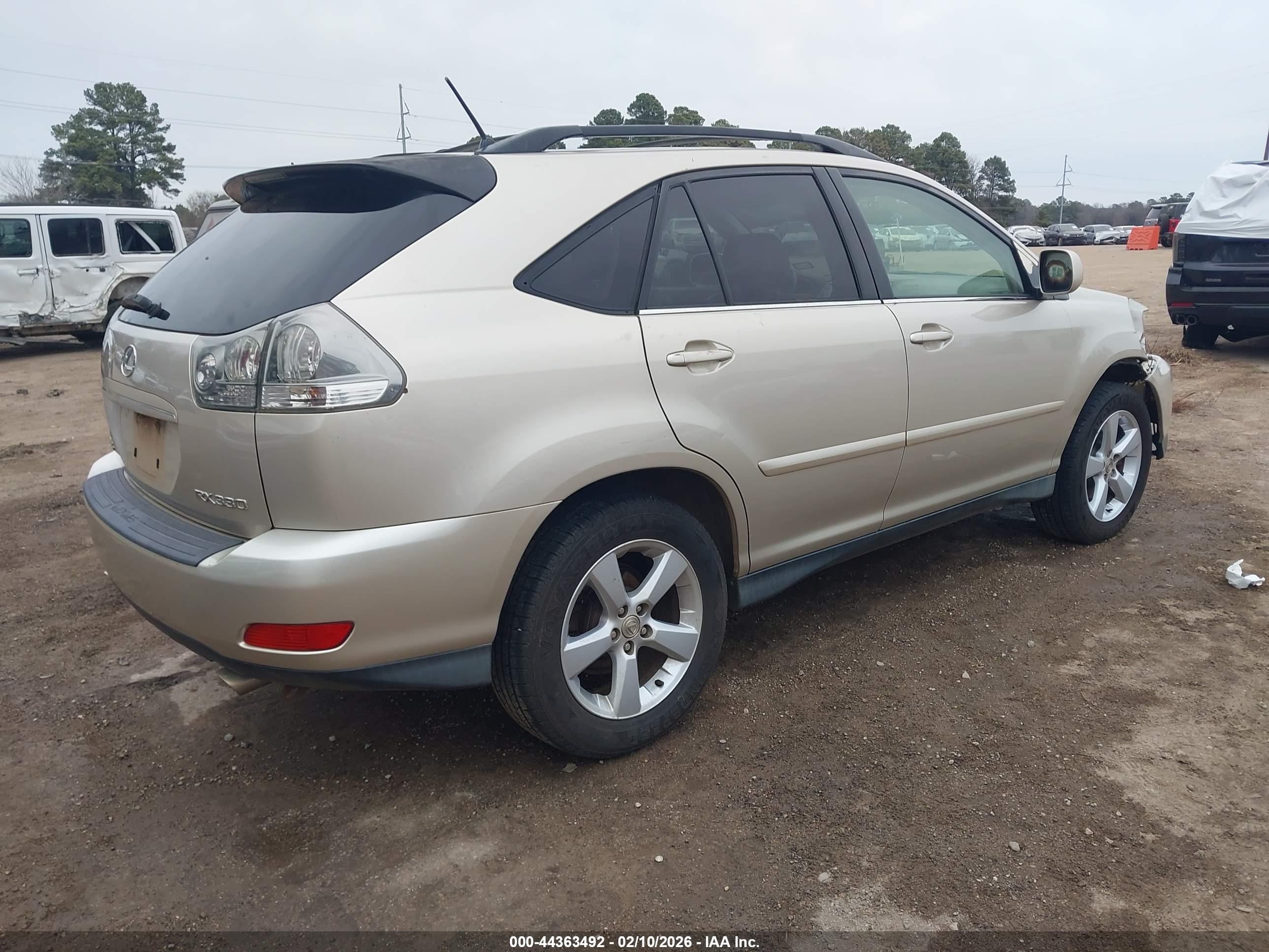 LEXUS RX image 4