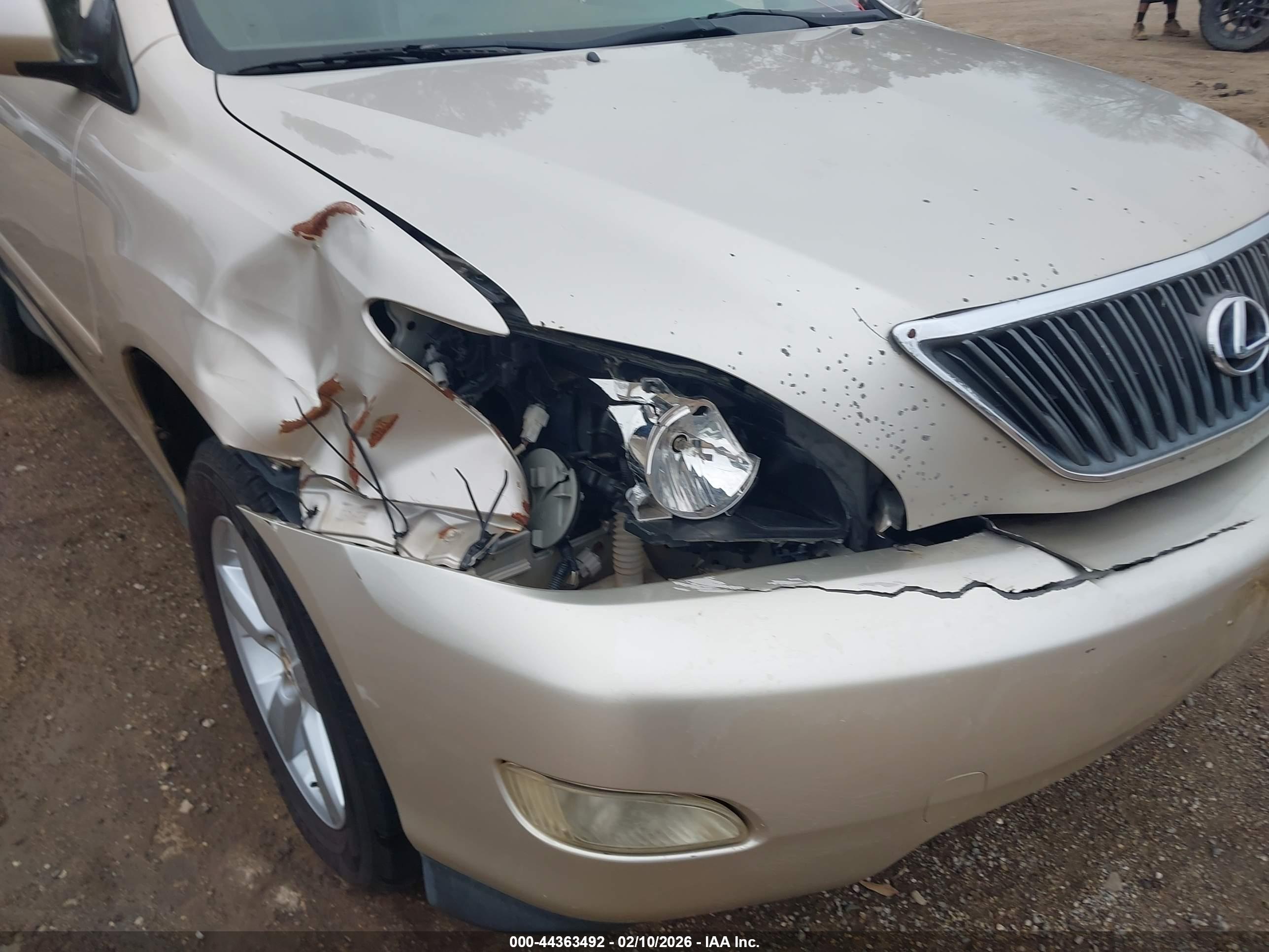 LEXUS RX image 6