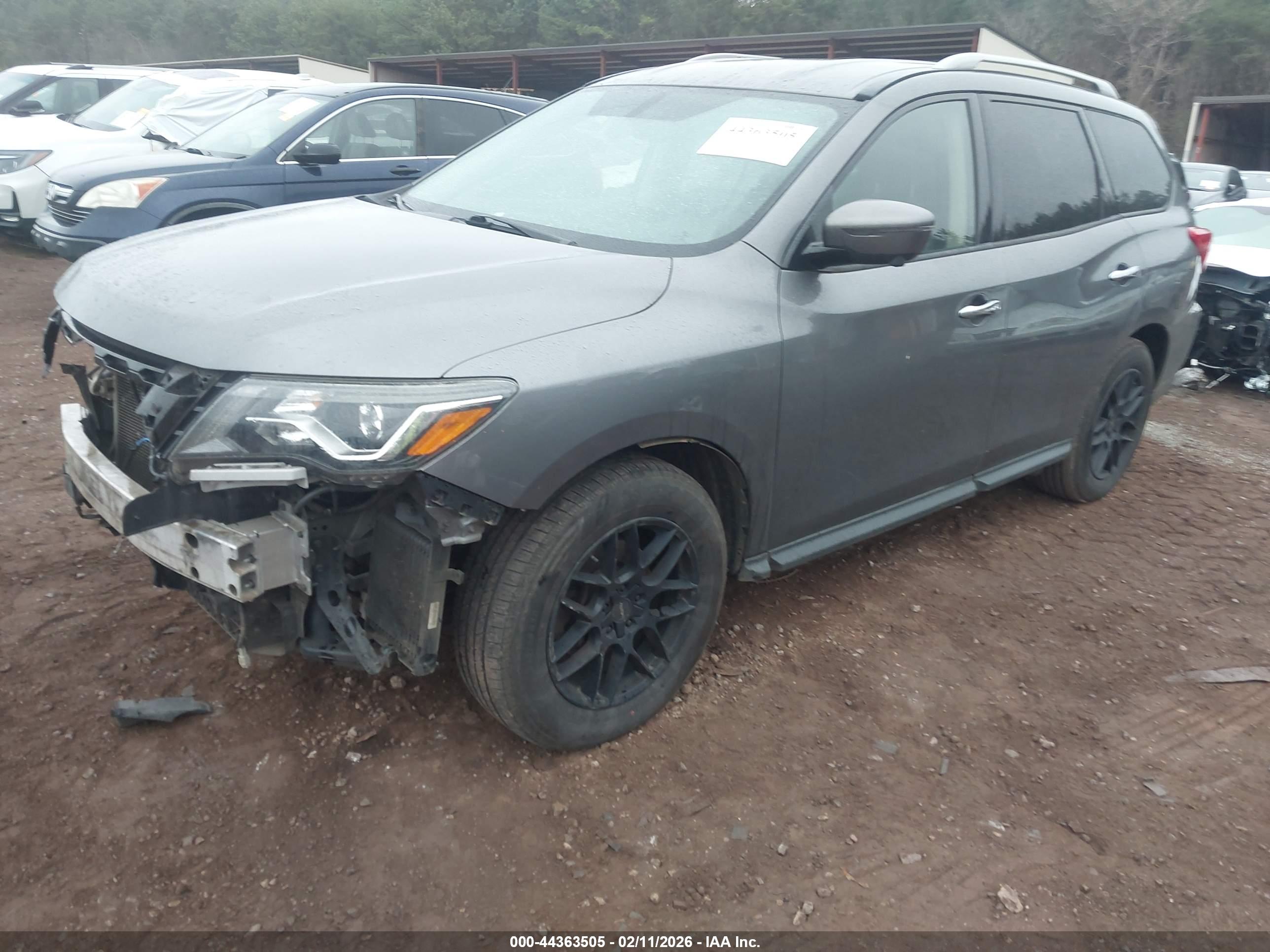 NISSAN PATHFINDER image 2