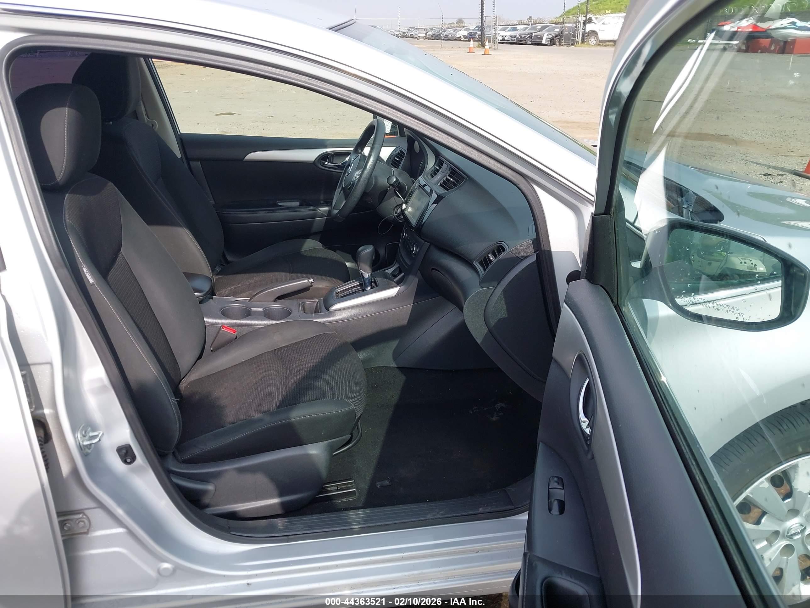 NISSAN SENTRA image 5