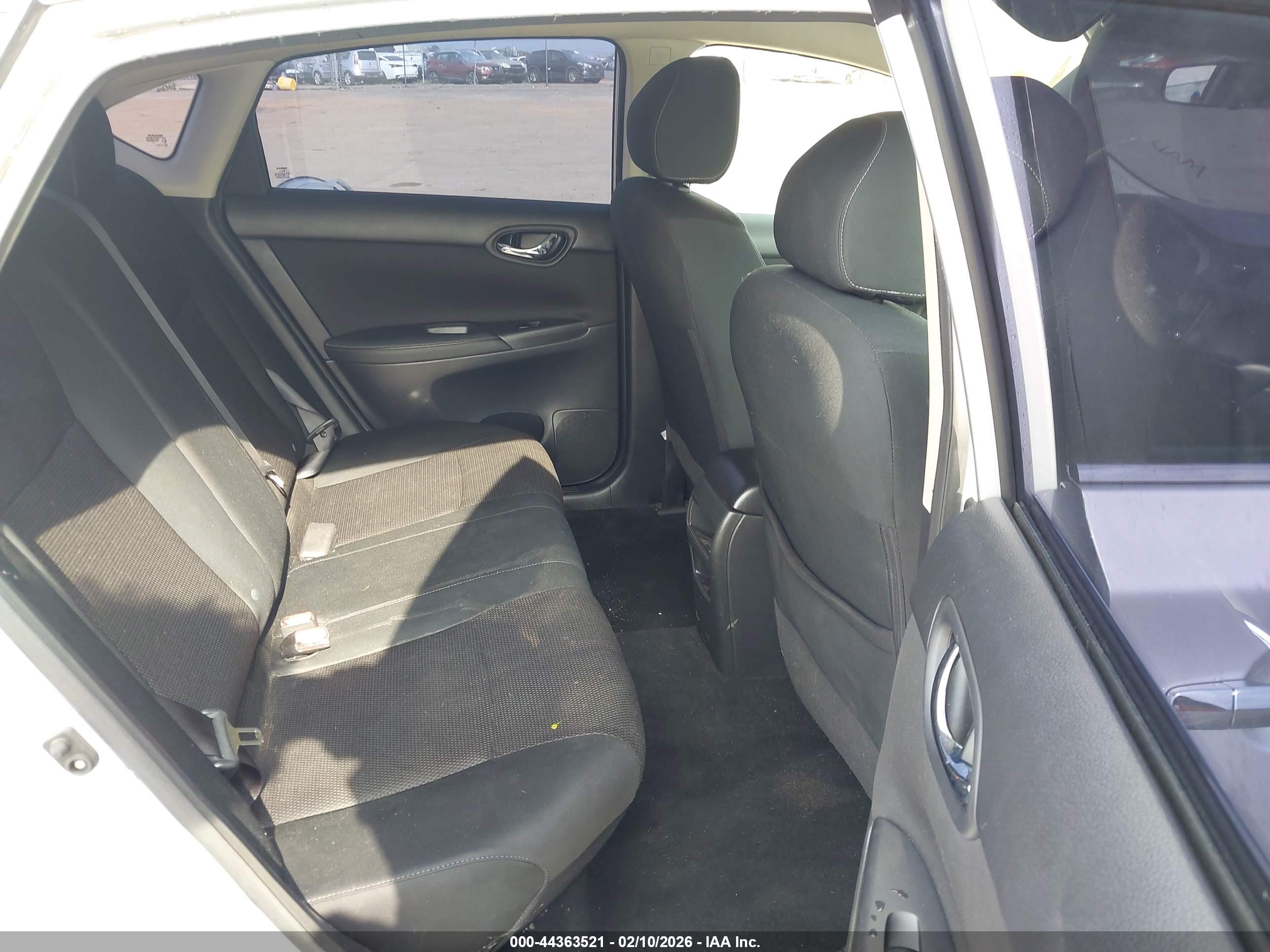 NISSAN SENTRA image 8