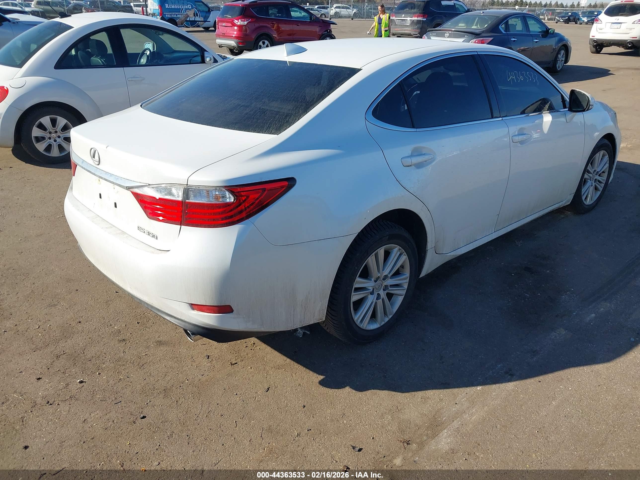 LEXUS ES image 4