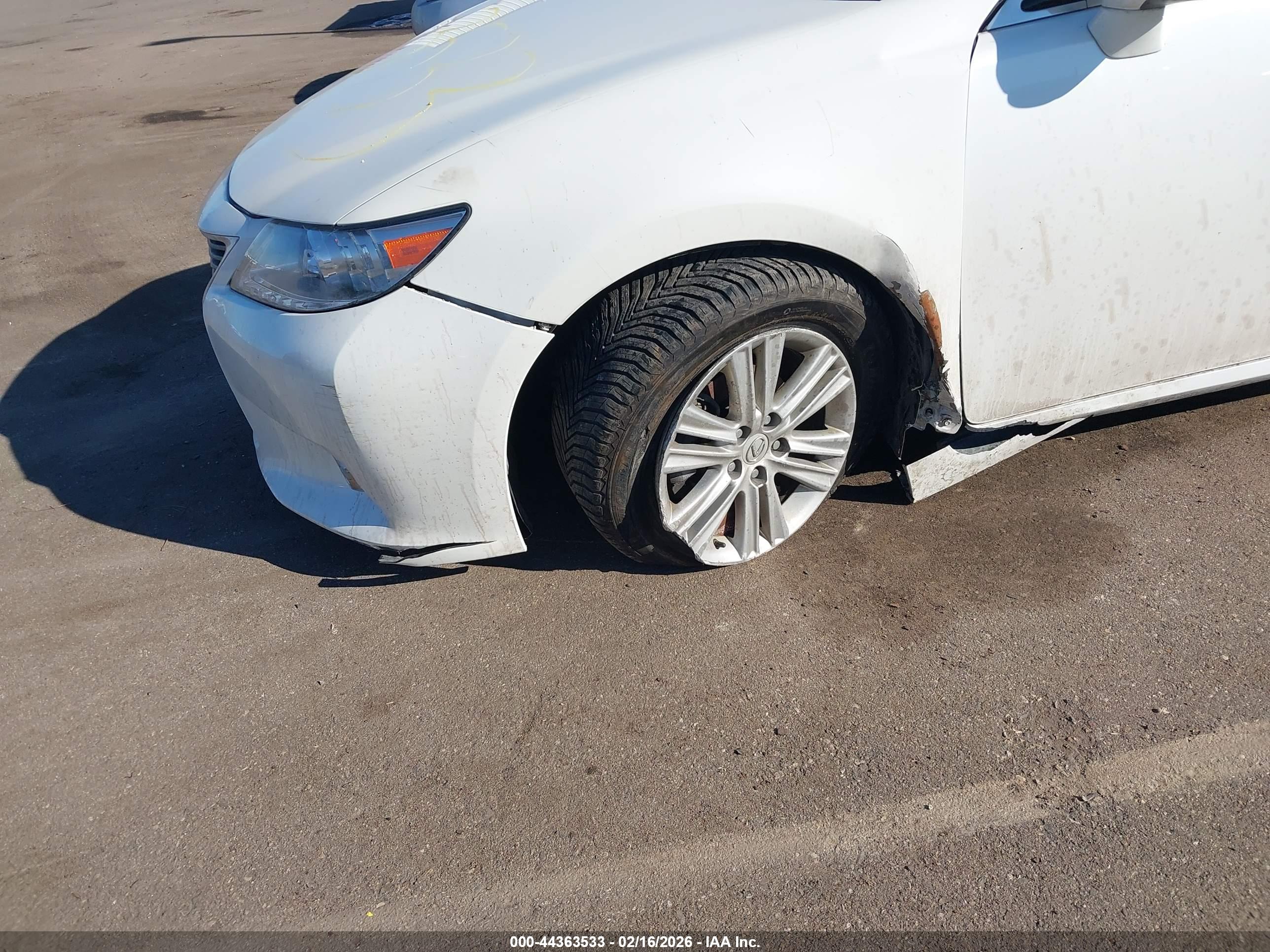 LEXUS ES image 6