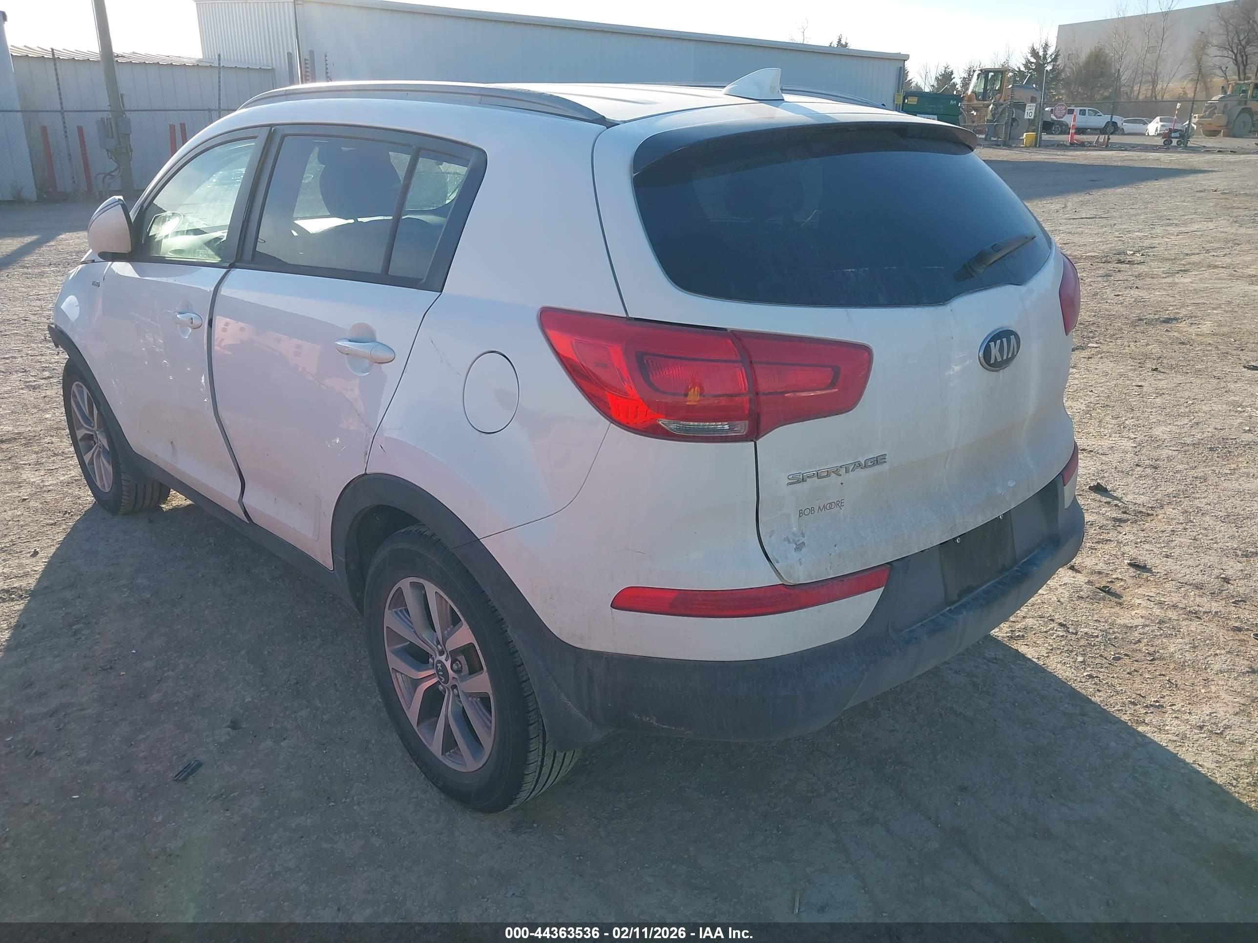 KIA SPORTAGE image 3